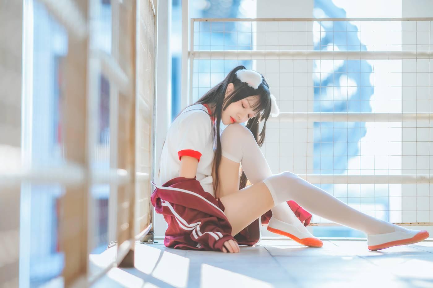 桜桃喵 – NO.54 未熟2 红色体操服 [44P]插图9