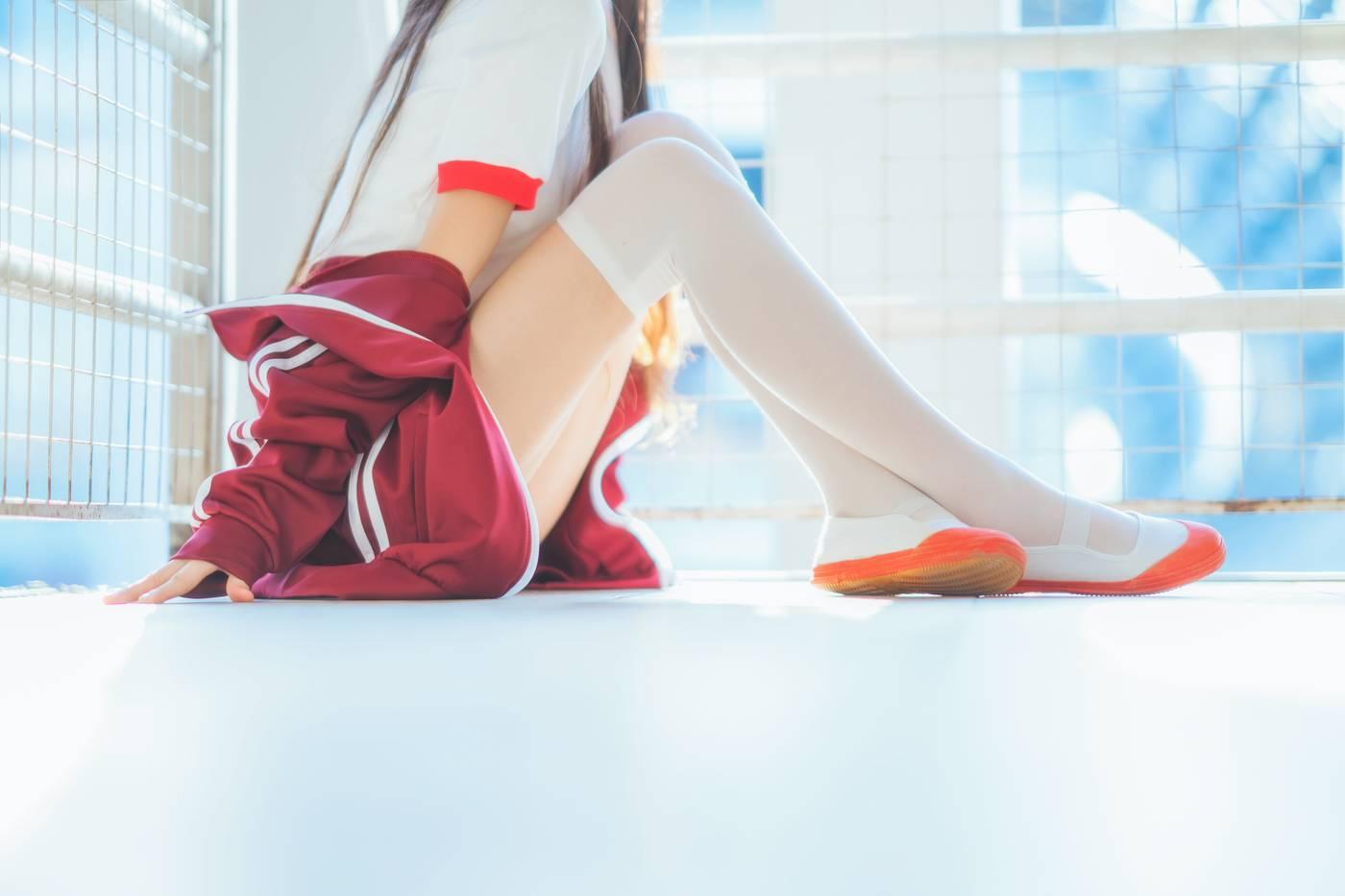 桜桃喵 – NO.54 未熟2 红色体操服 [44P]插图