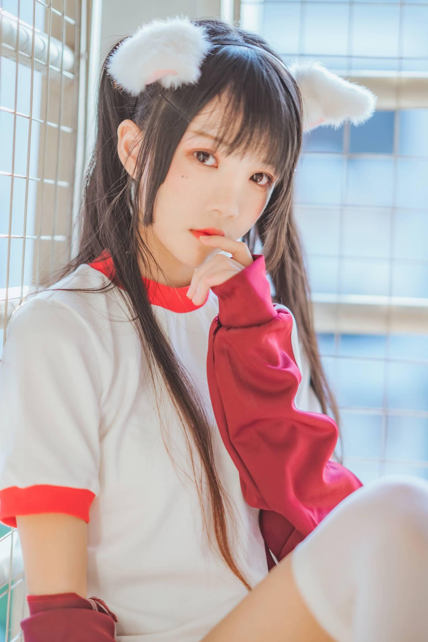 桜桃喵 – NO.54 未熟2 红色体操服 [44P]插图2