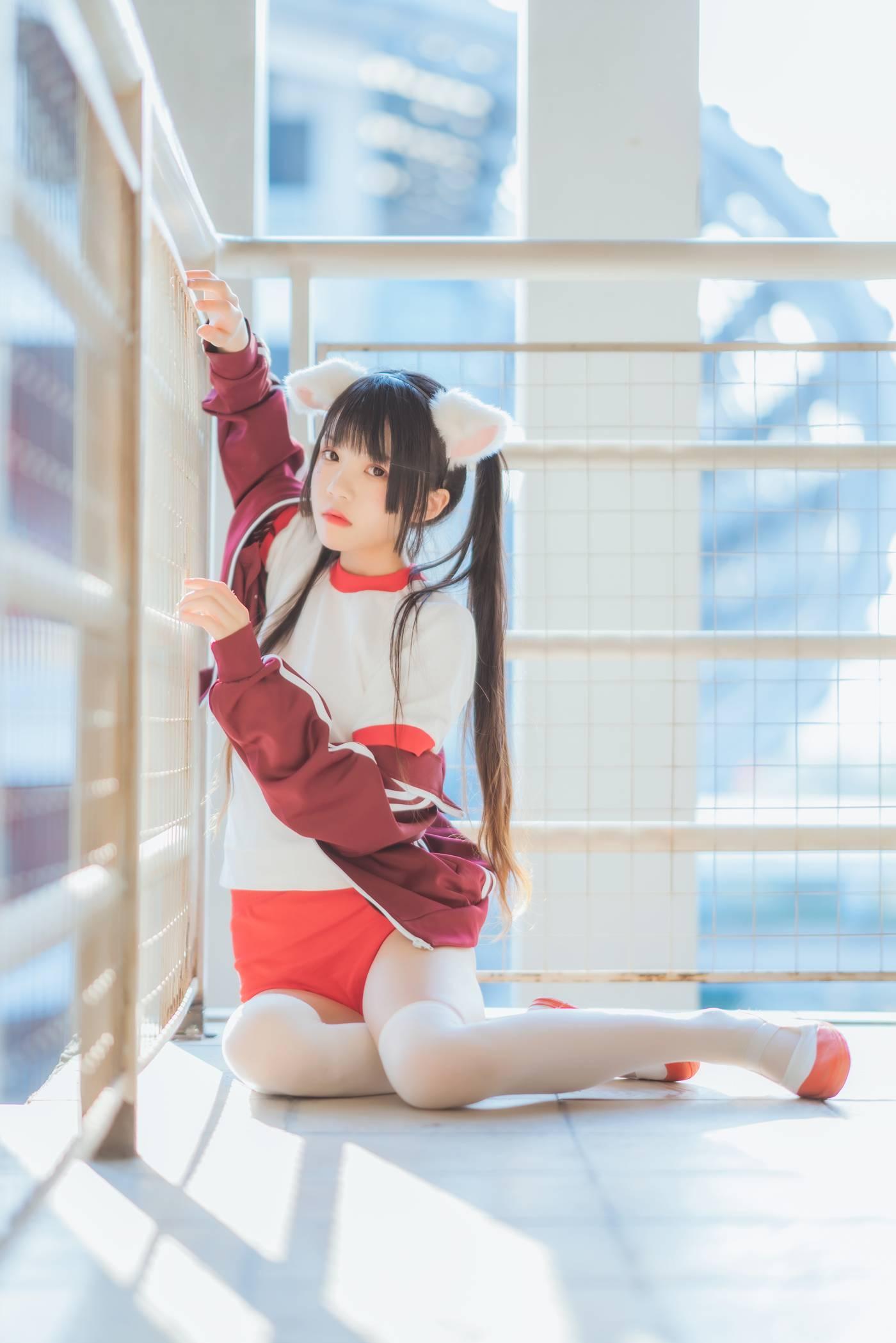 桜桃喵 – NO.54 未熟2 红色体操服 [44P]插图4