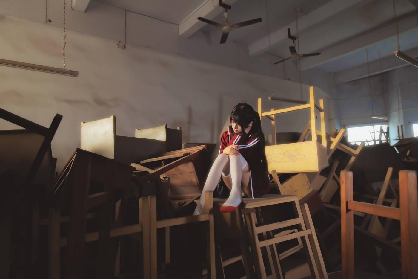 桜桃喵 – NO.57 未熟3 废弃教室 [38P]插图6