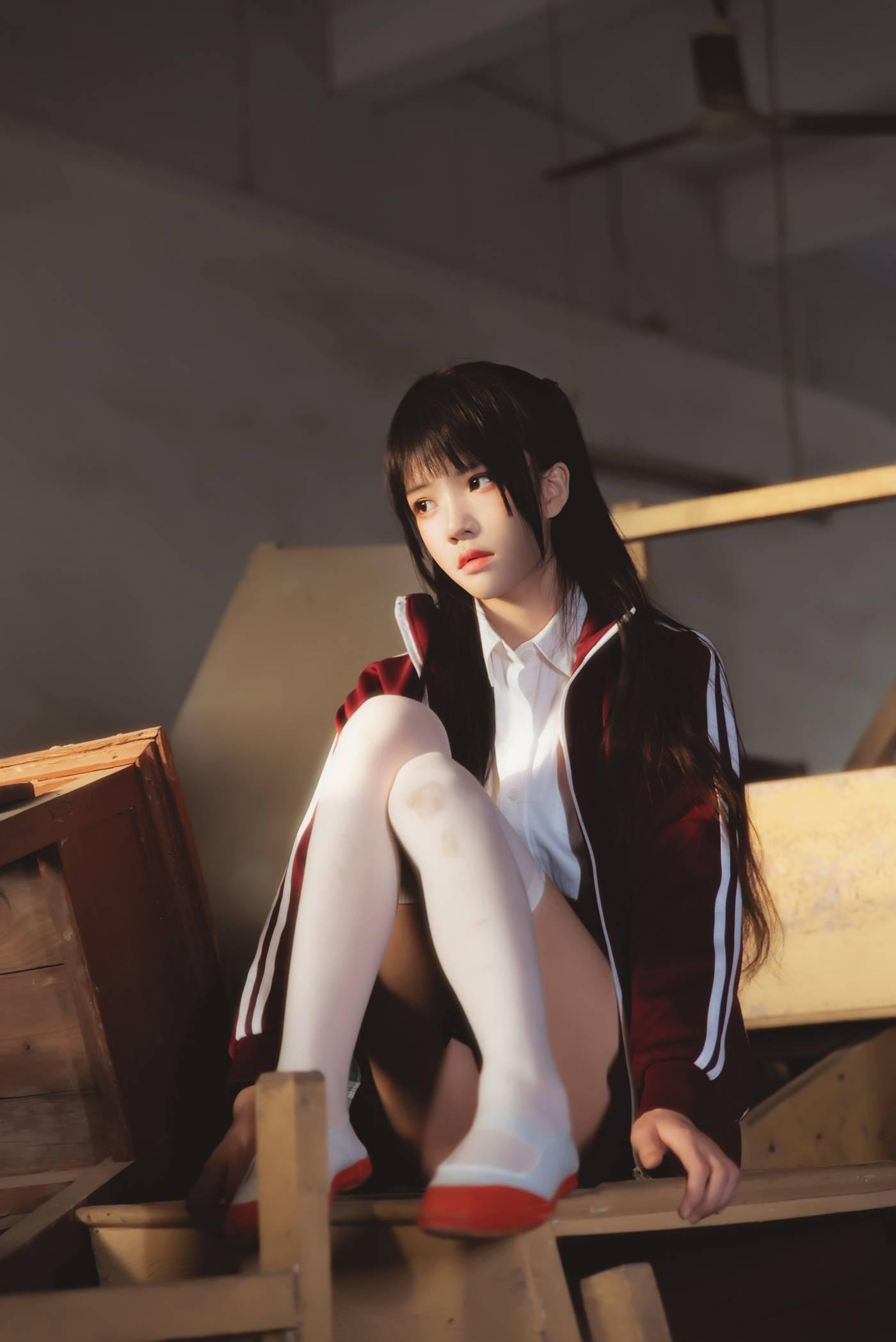 桜桃喵 – NO.57 未熟3 废弃教室 [38P]插图8