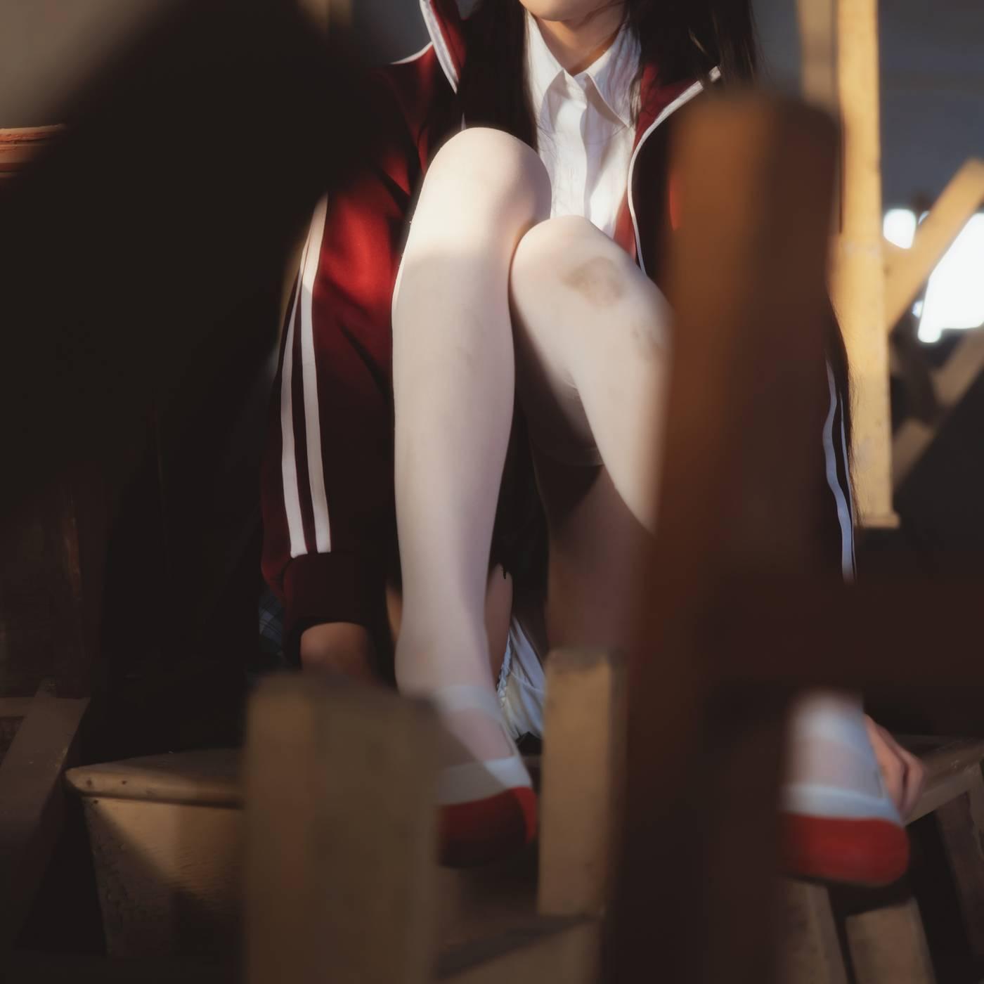 桜桃喵 – NO.57 未熟3 废弃教室 [38P]插图9