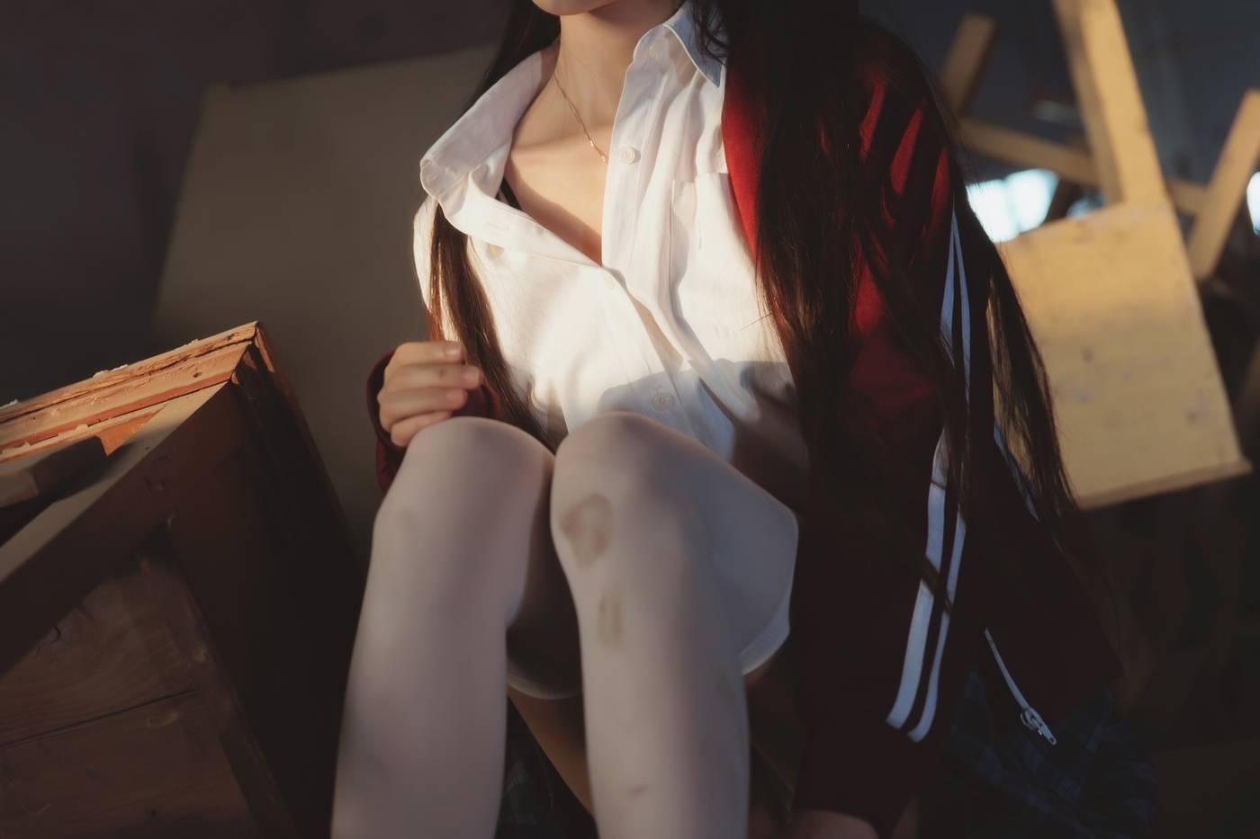 桜桃喵 – NO.57 未熟3 废弃教室 [38P]插图4