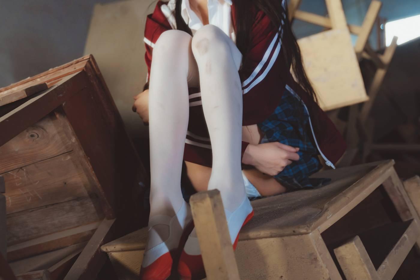 桜桃喵 – NO.57 未熟3 废弃教室 [38P]插图6