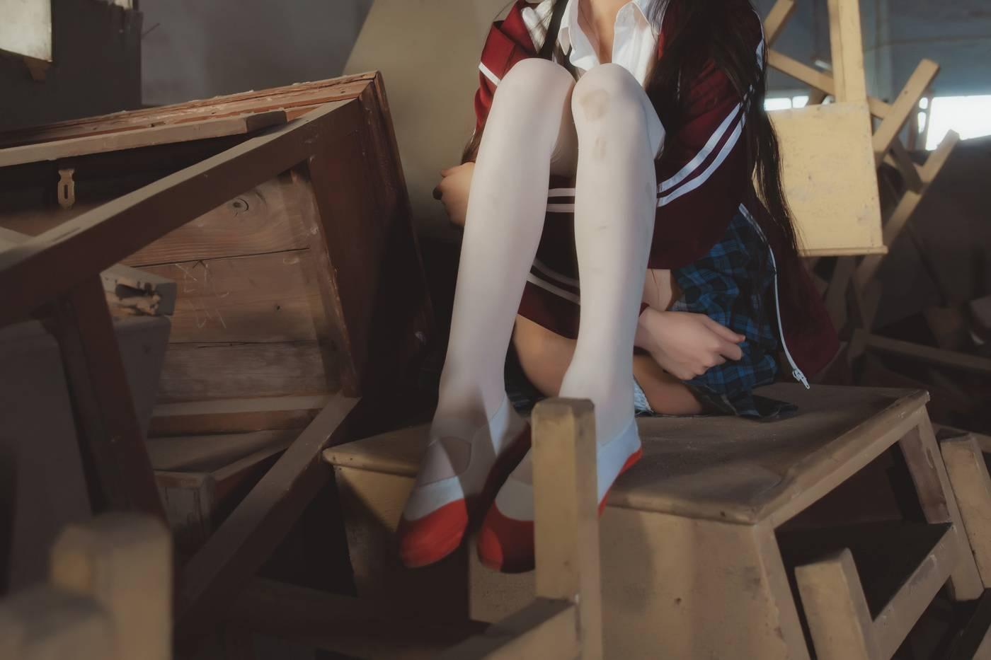 桜桃喵 – NO.57 未熟3 废弃教室 [38P]插图7