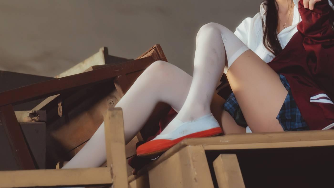 桜桃喵 – NO.57 未熟3 废弃教室 [38P]插图3