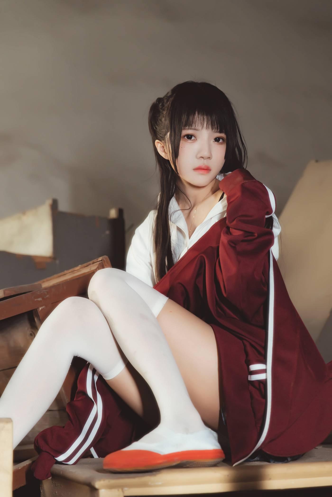 桜桃喵 – NO.57 未熟3 废弃教室 [38P]插图4