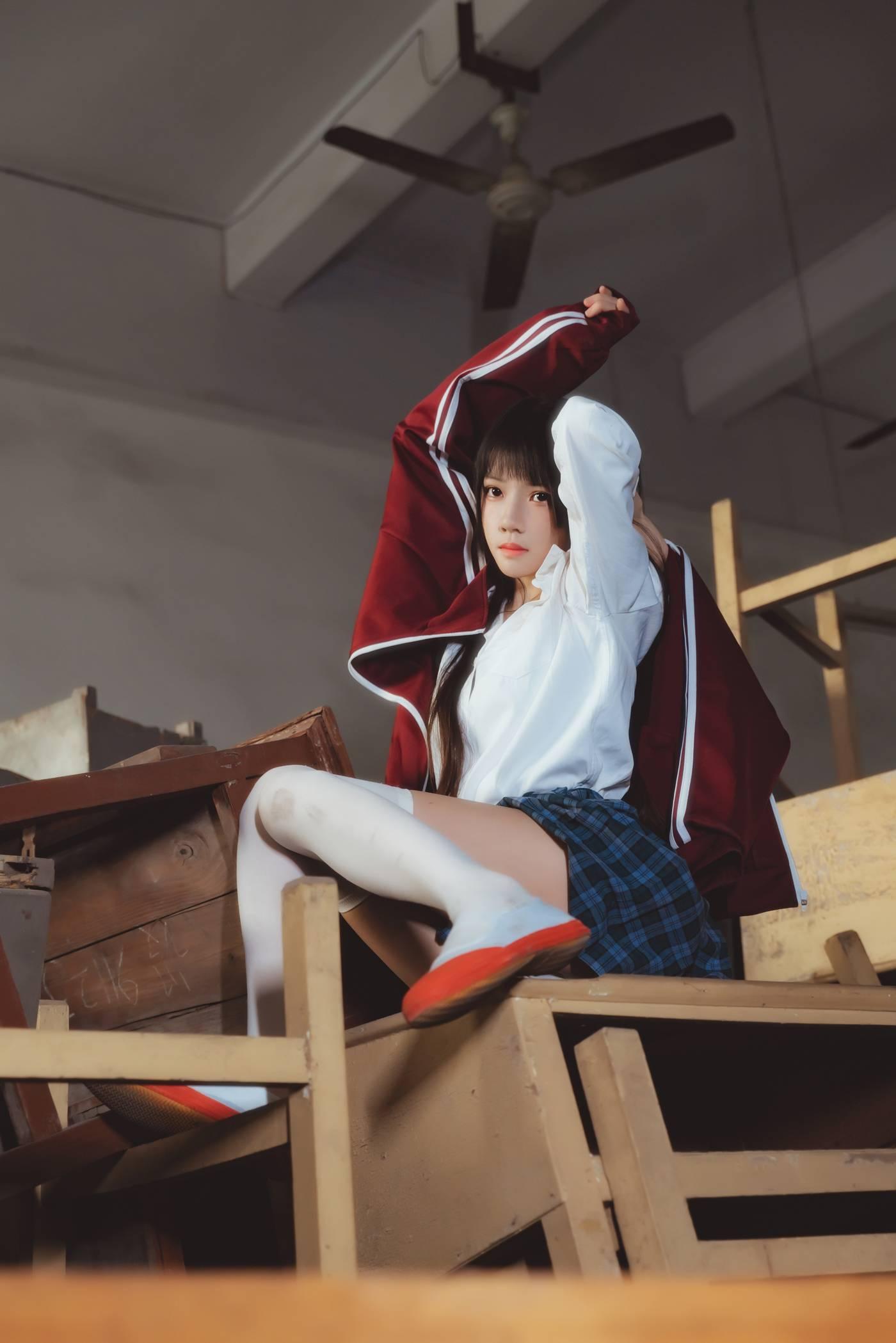桜桃喵 – NO.57 未熟3 废弃教室 [38P]插图5