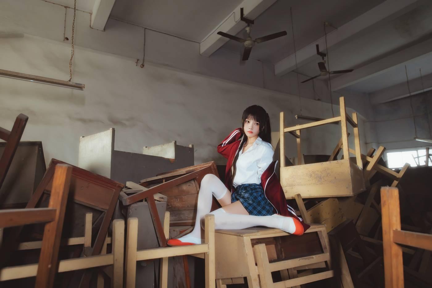 桜桃喵 – NO.57 未熟3 废弃教室 [38P]插图6