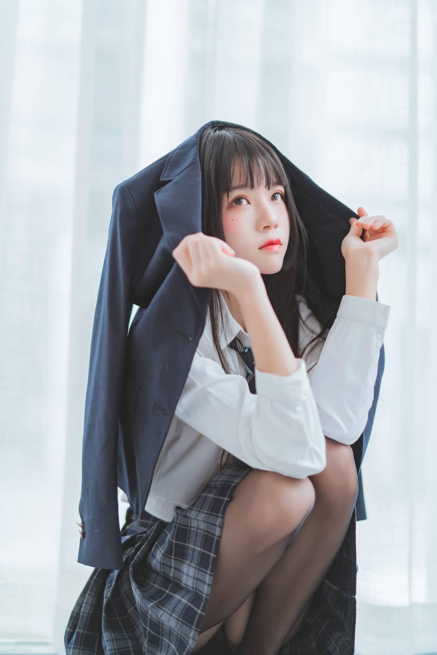 桜桃喵 – NO.51 未熟2 冬制服 [45P]插图8