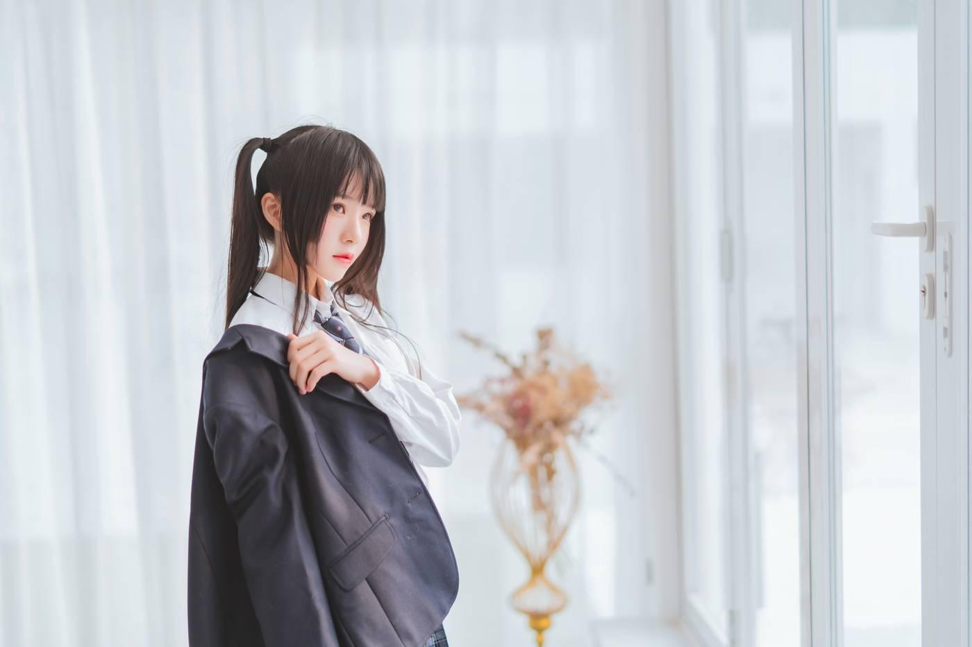 桜桃喵 – NO.51 未熟2 冬制服 [45P]插图1