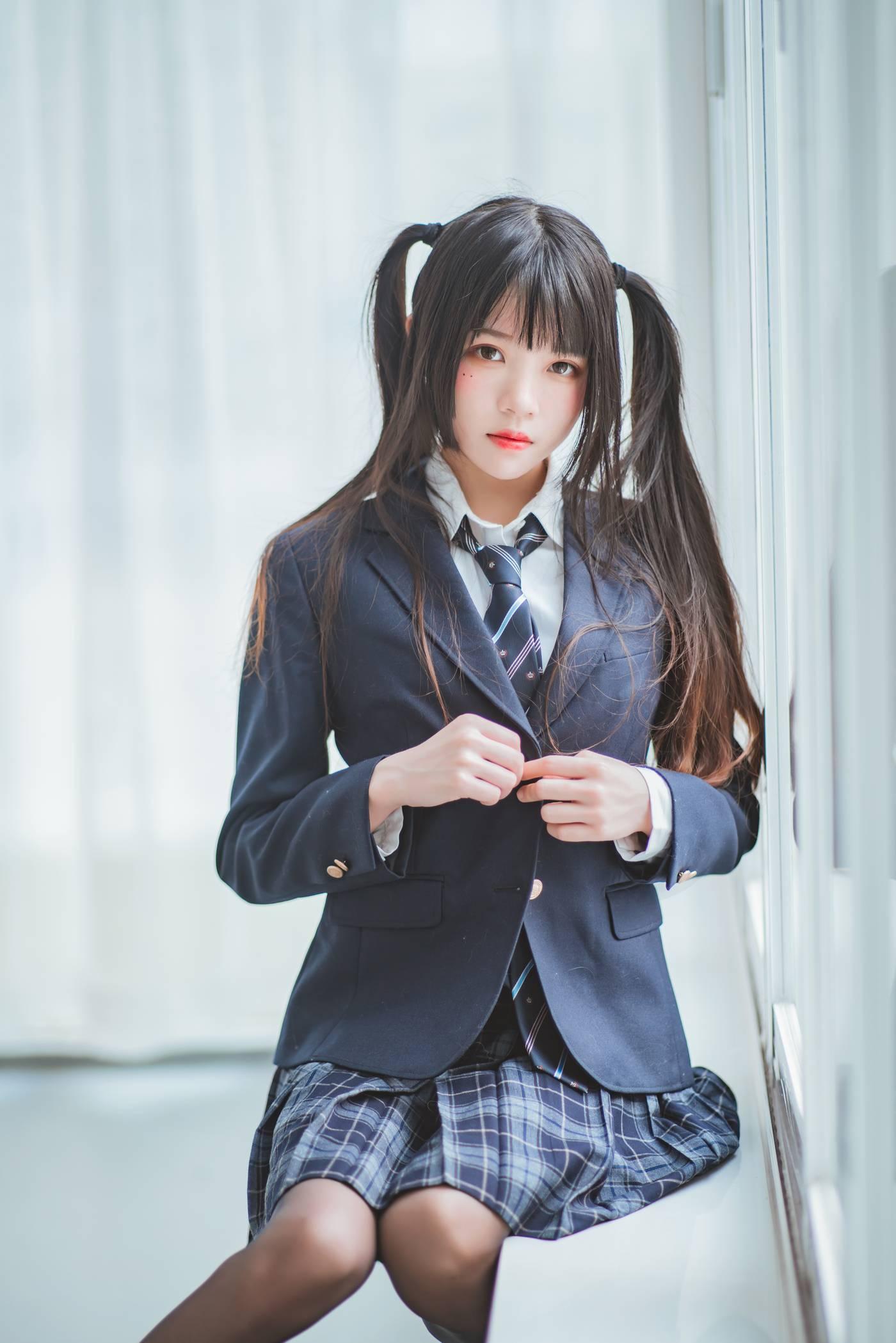 桜桃喵 – NO.51 未熟2 冬制服 [45P]插图1