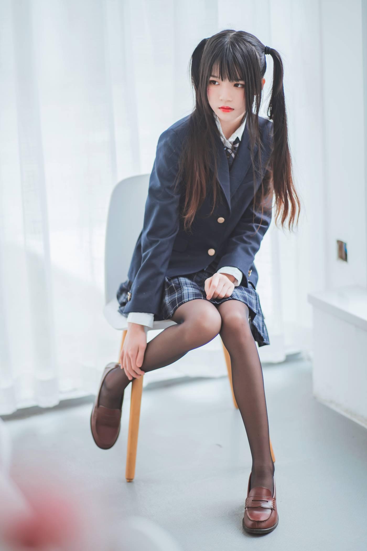 桜桃喵 – NO.51 未熟2 冬制服 [45P]插图3