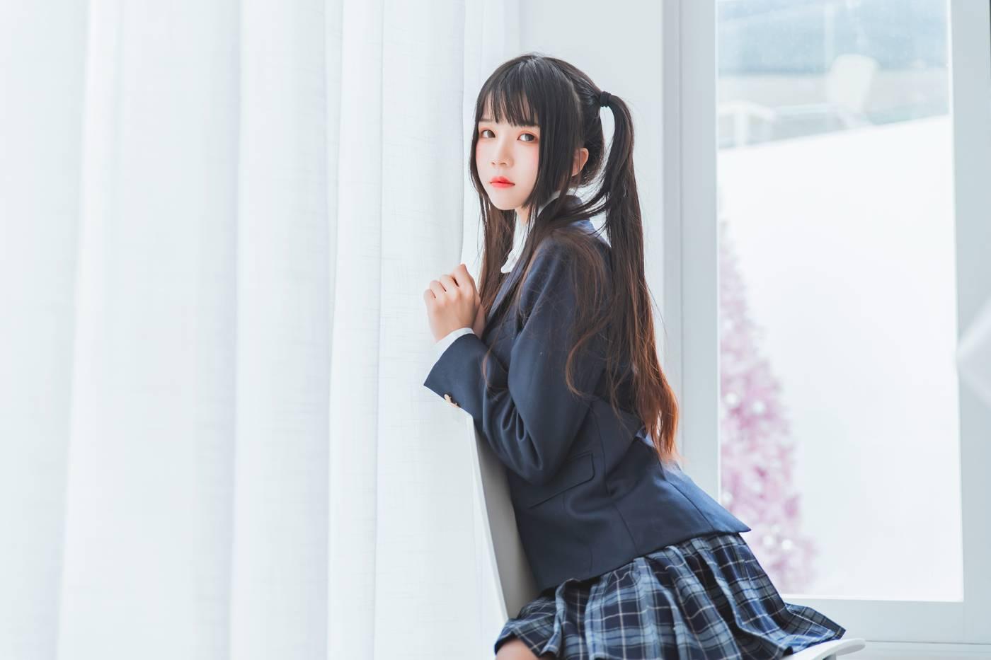 桜桃喵 – NO.51 未熟2 冬制服 [45P]插图5