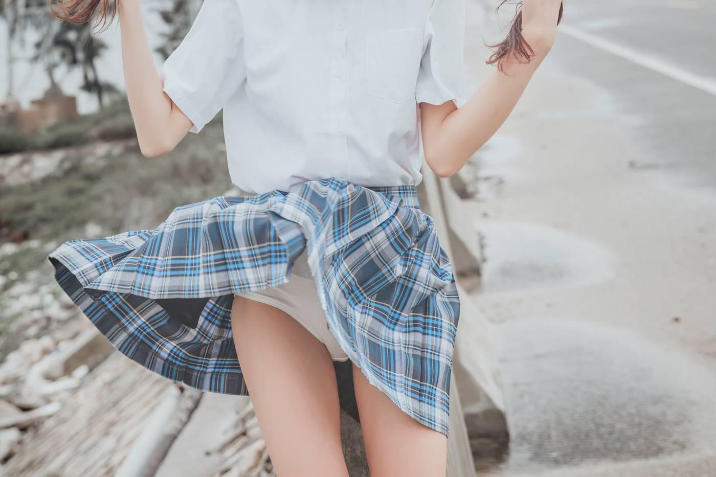 桜桃喵 – NO.73 耳畔的风 [27P]插图6