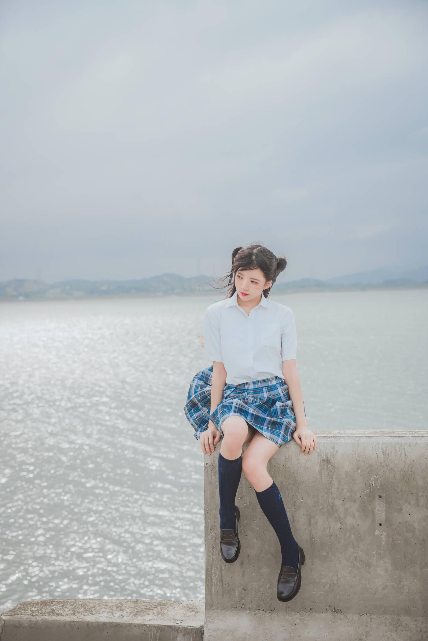 桜桃喵 – NO.73 耳畔的风 [27P]插图