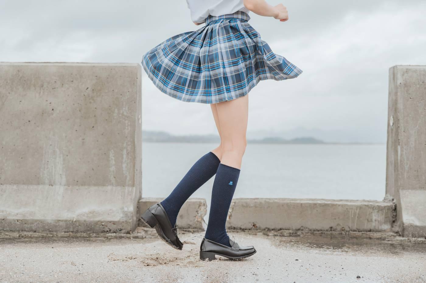 桜桃喵 – NO.73 耳畔的风 [27P]插图3