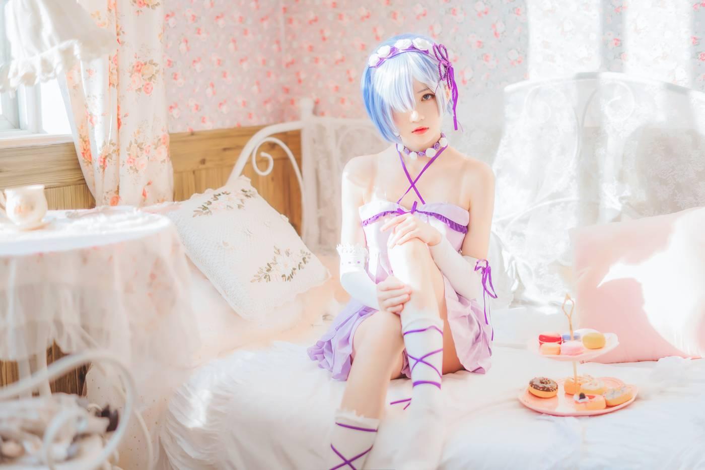 桜桃喵 – NO.85 蕾姆小睡裙 [40P]插图8
