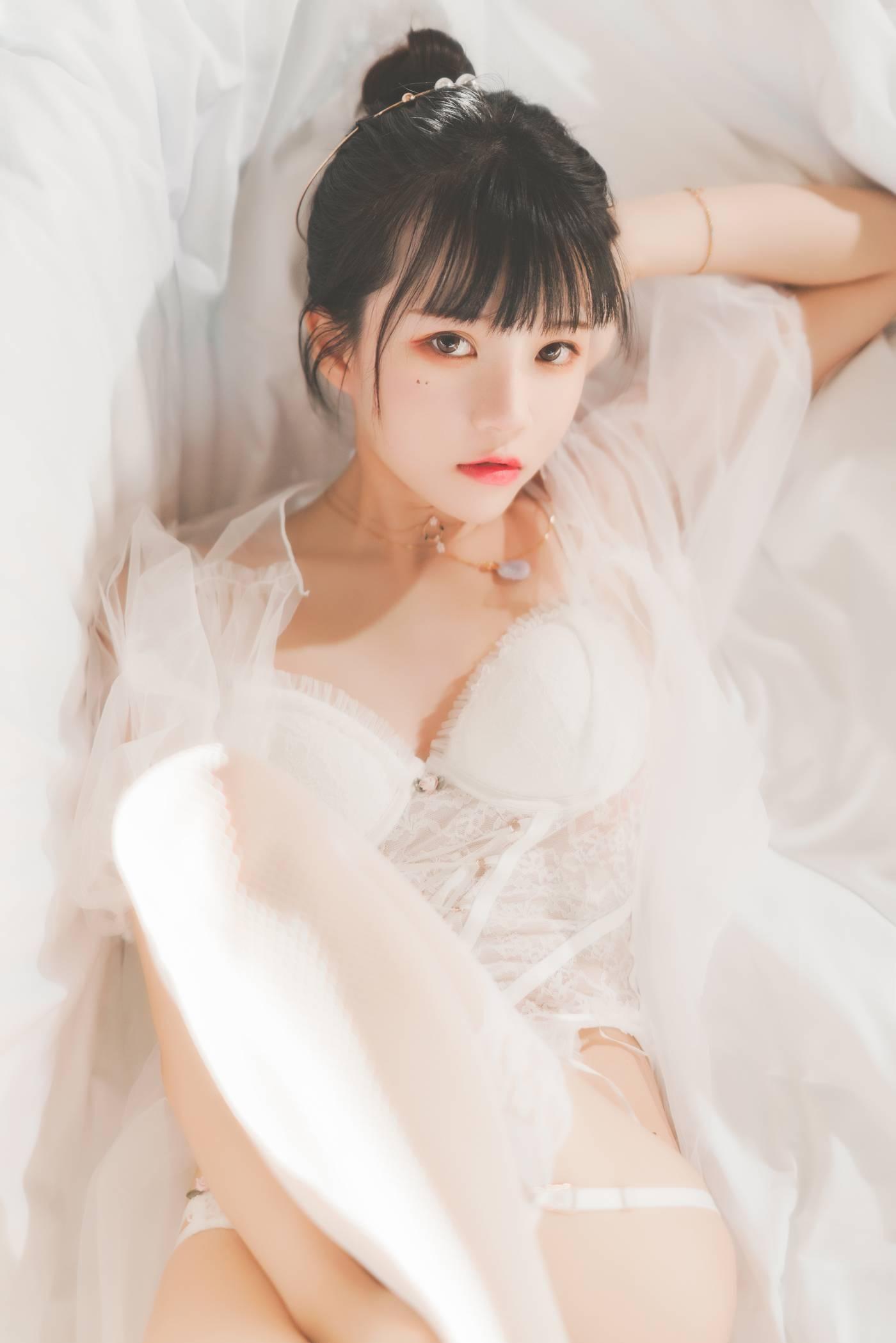 桜桃喵 – NO.94 白纱糖01 [35P]插图1