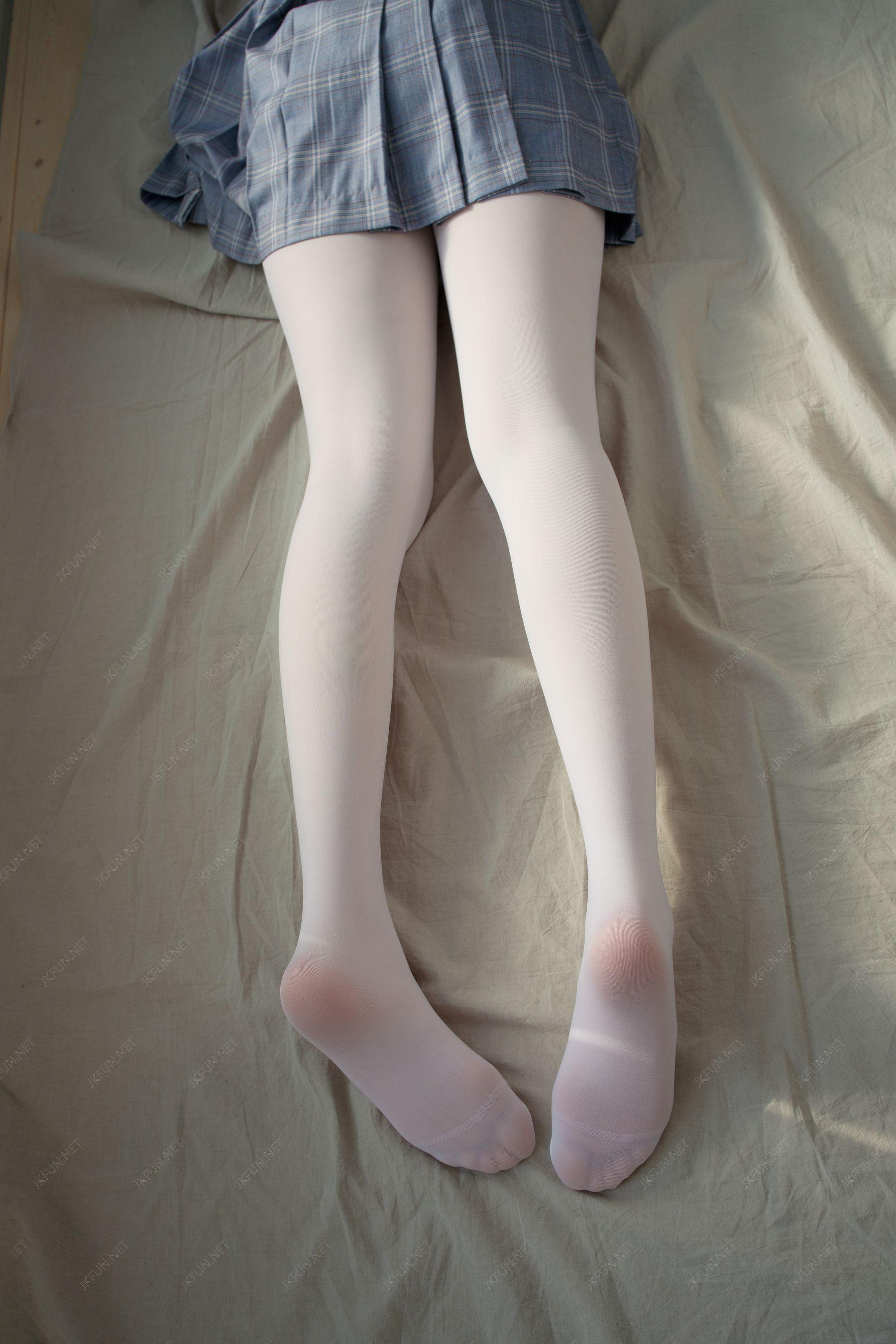 [森萝财团] JKFUN-002 Aika 可爱学妹丝足 [1][115P]插图6