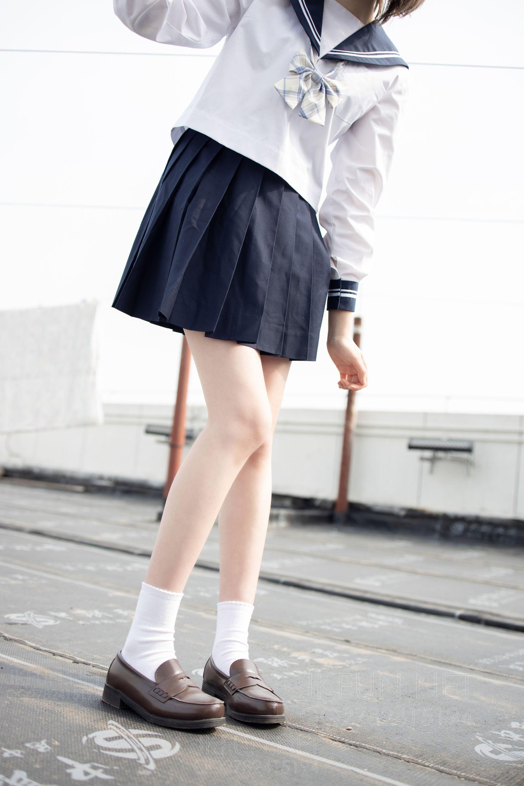 [森萝财团] JKFUN-002 Aika 可爱学妹丝足 [1][115P]插图1