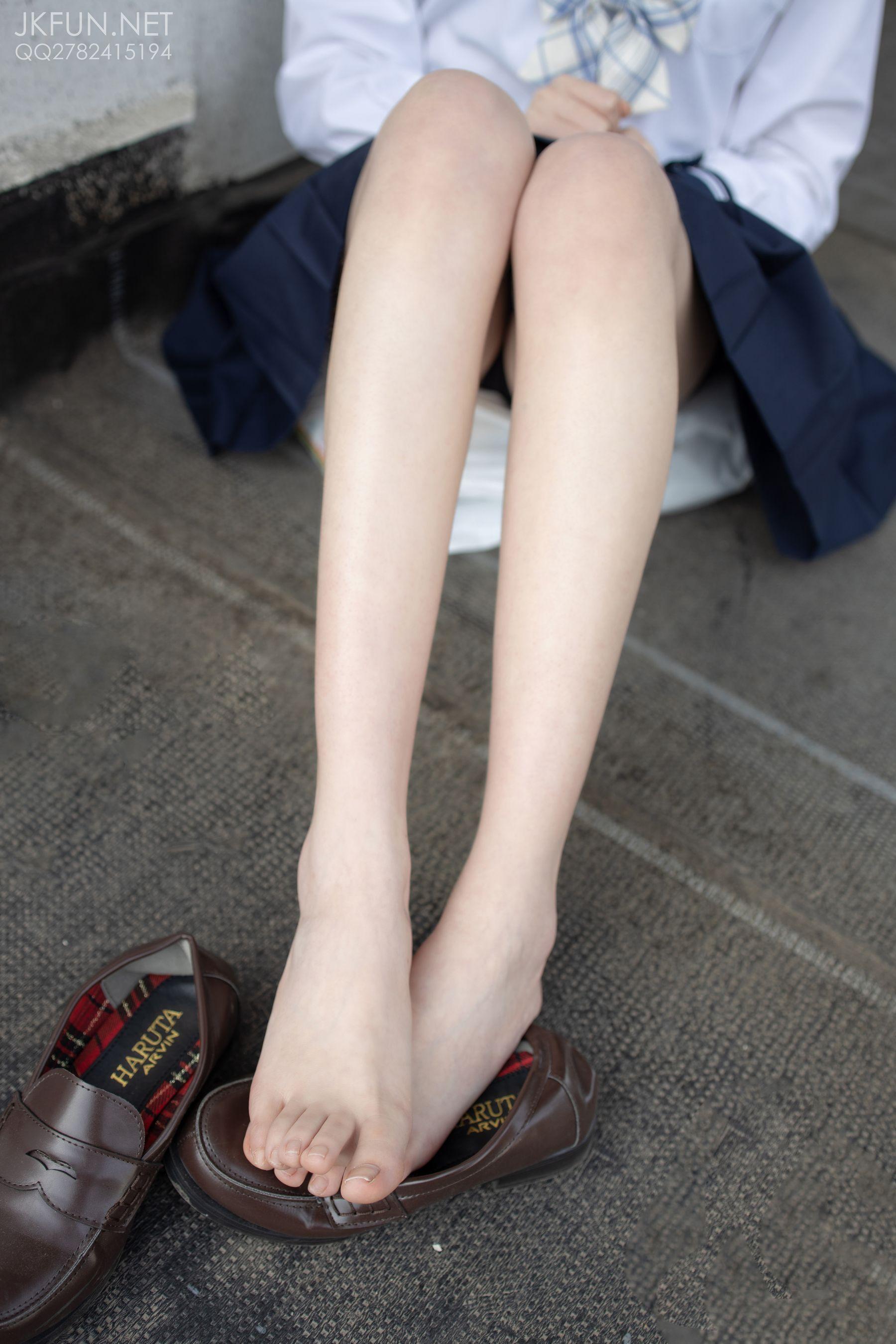 [森萝财团] JKFUN-002 Aika 可爱学妹丝足 [1][115P]插图6