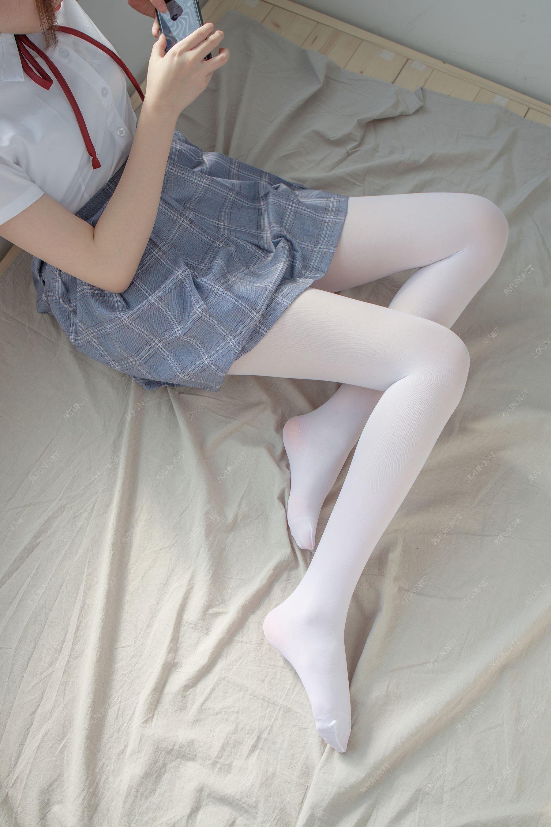 [森萝财团] JKFUN-002 Aika 可爱学妹丝足 [2][115P]插图