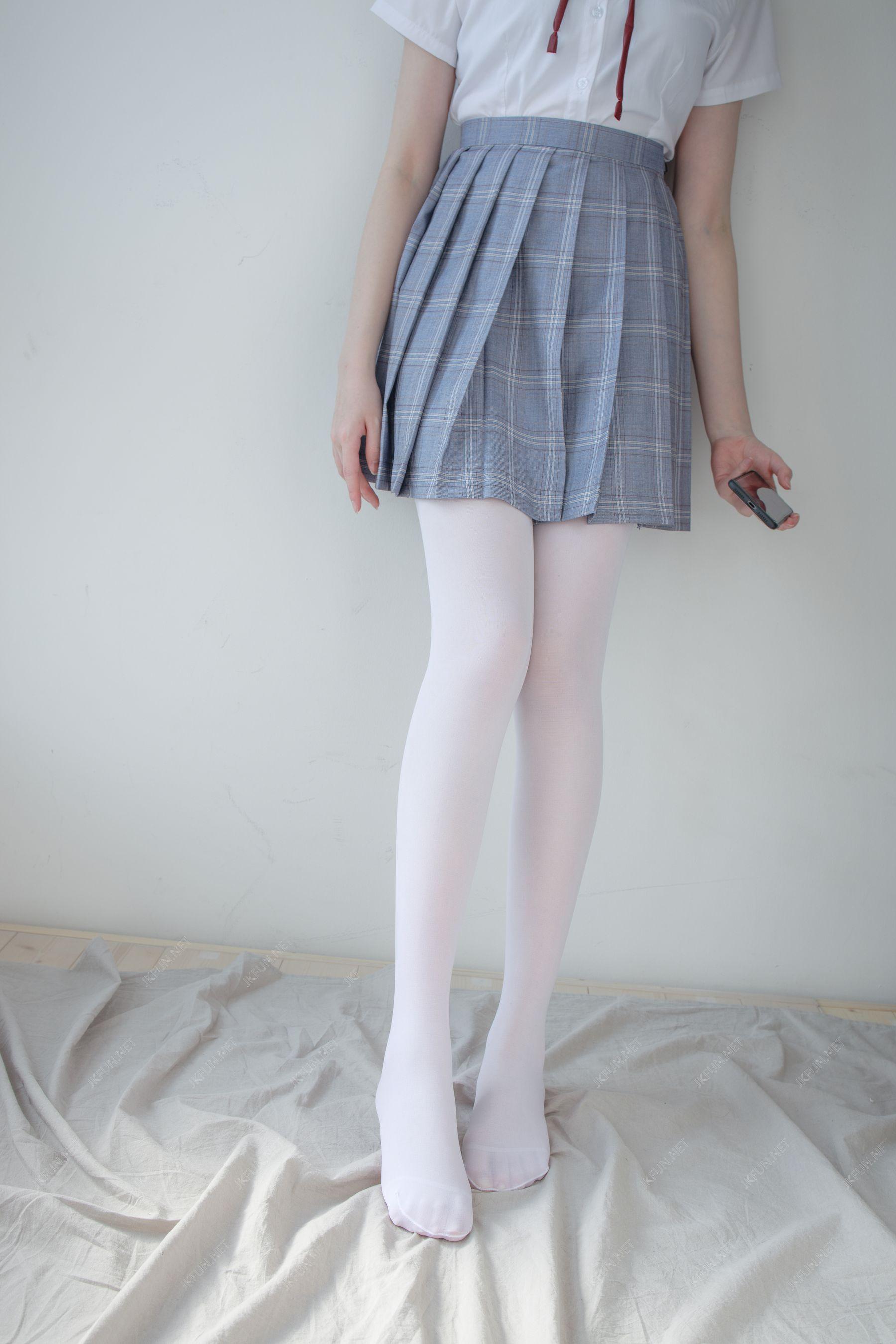 [森萝财团] JKFUN-002 Aika 可爱学妹丝足 [2][115P]插图2