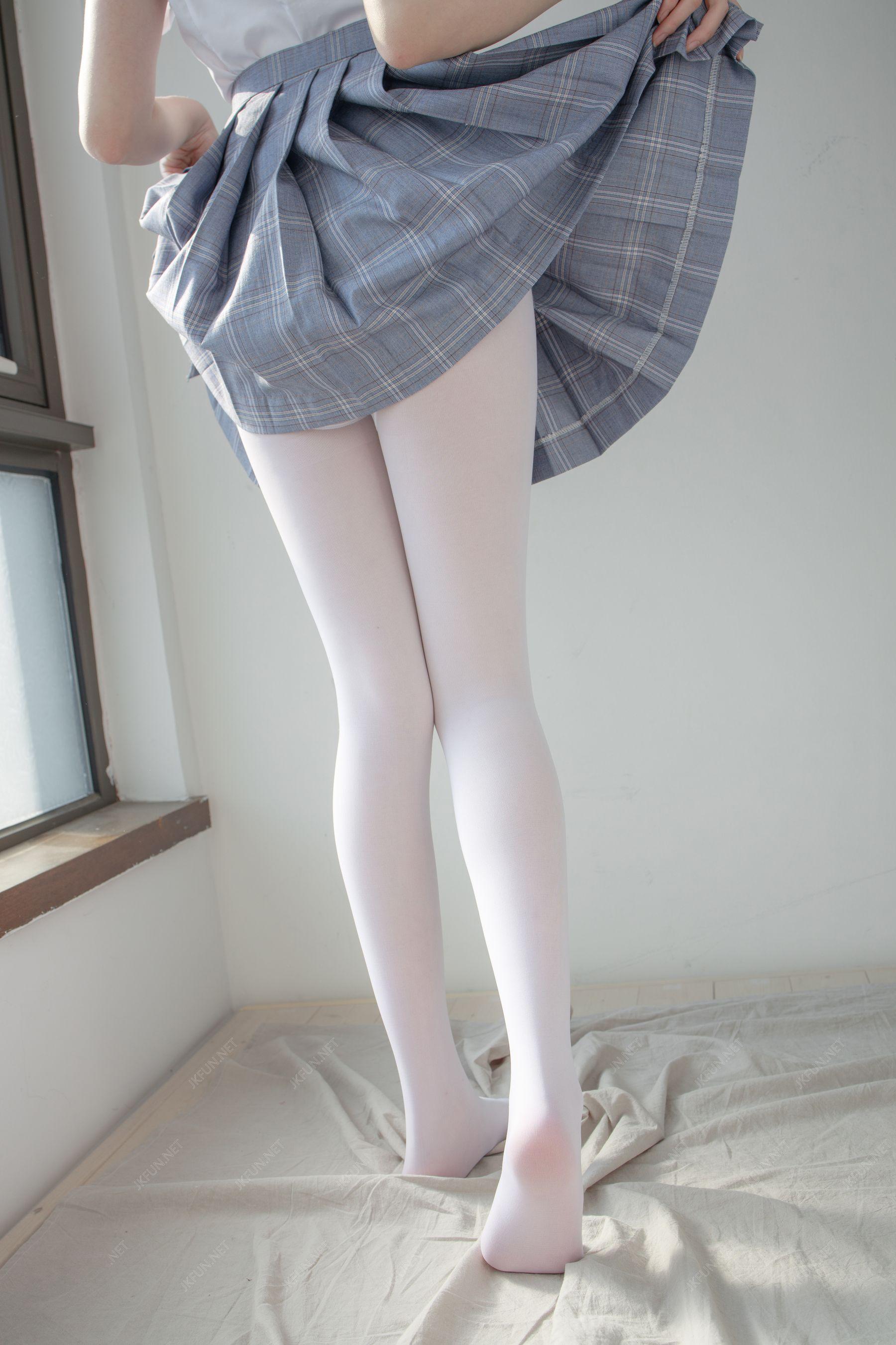 [森萝财团] JKFUN-002 Aika 可爱学妹丝足 [2][115P]插图4