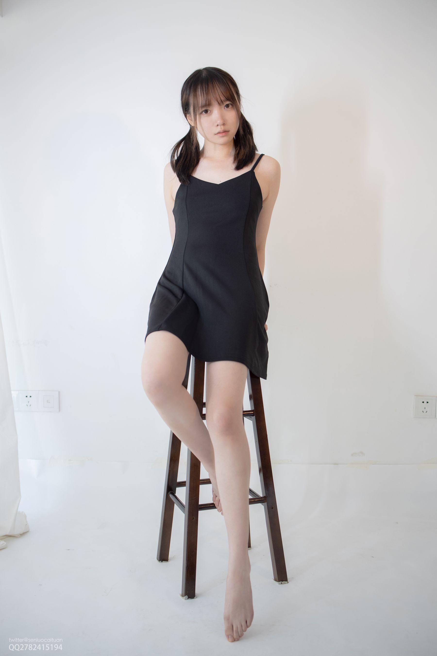 [森萝财团] JKFUN-049 Aika 百圆定制1.5-2 高跟鞋果足 [67P]插图4