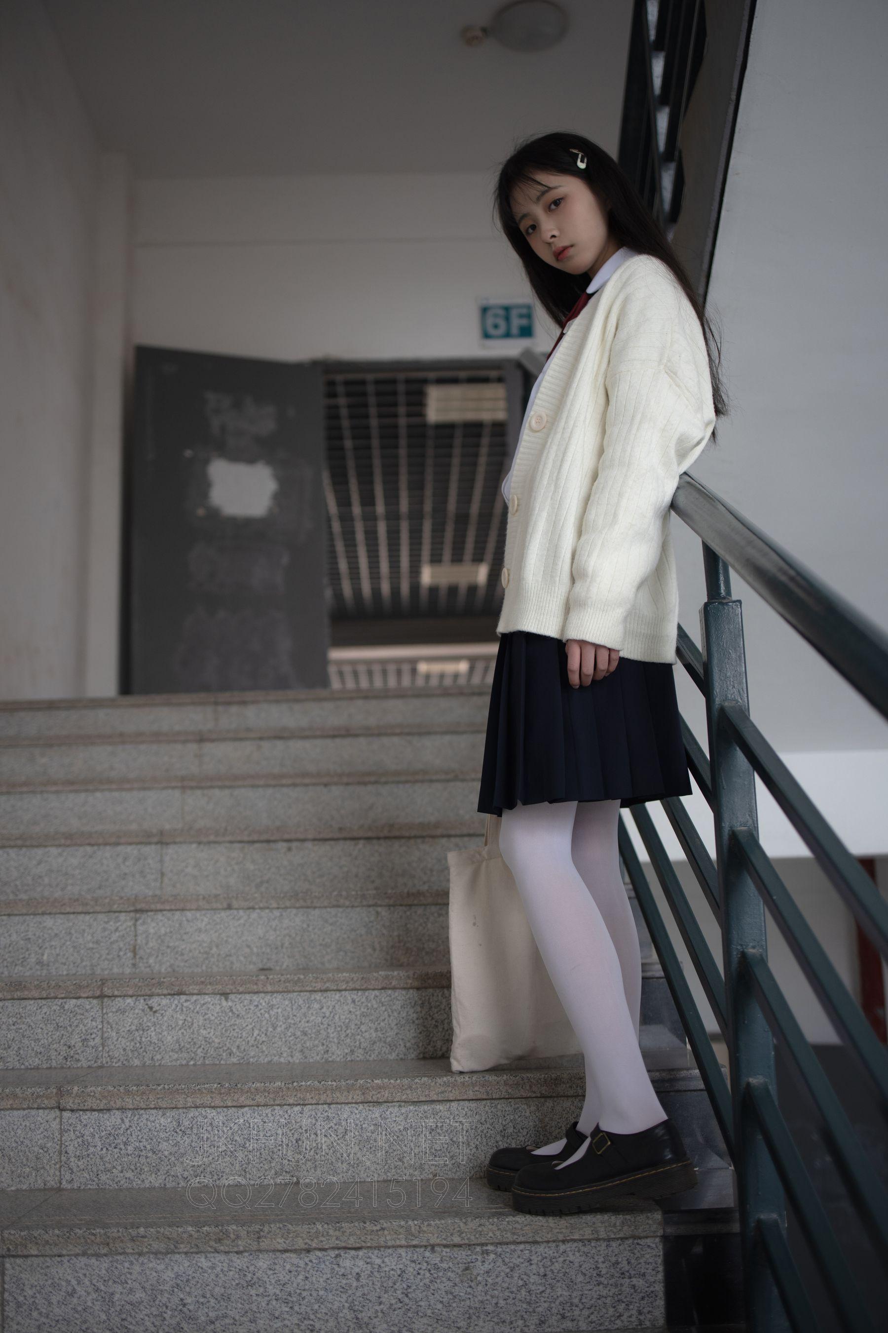 [森萝财团] JKFUN-001 甜米 纯纯的白丝学妹 [127P]插图3