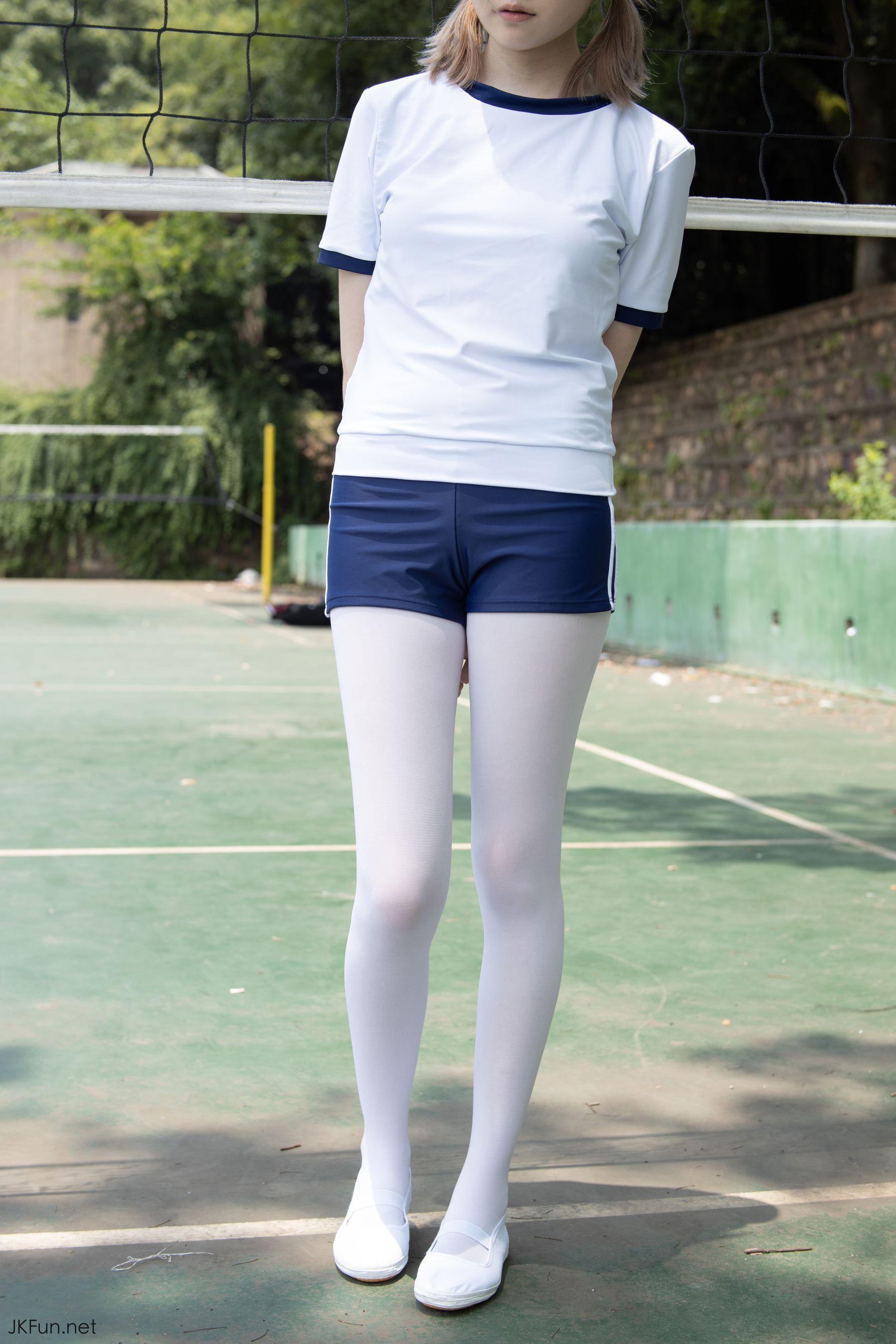 [森萝财团] JKFUN-019 Aika 80D白丝外景体操服 [107P]插图7
