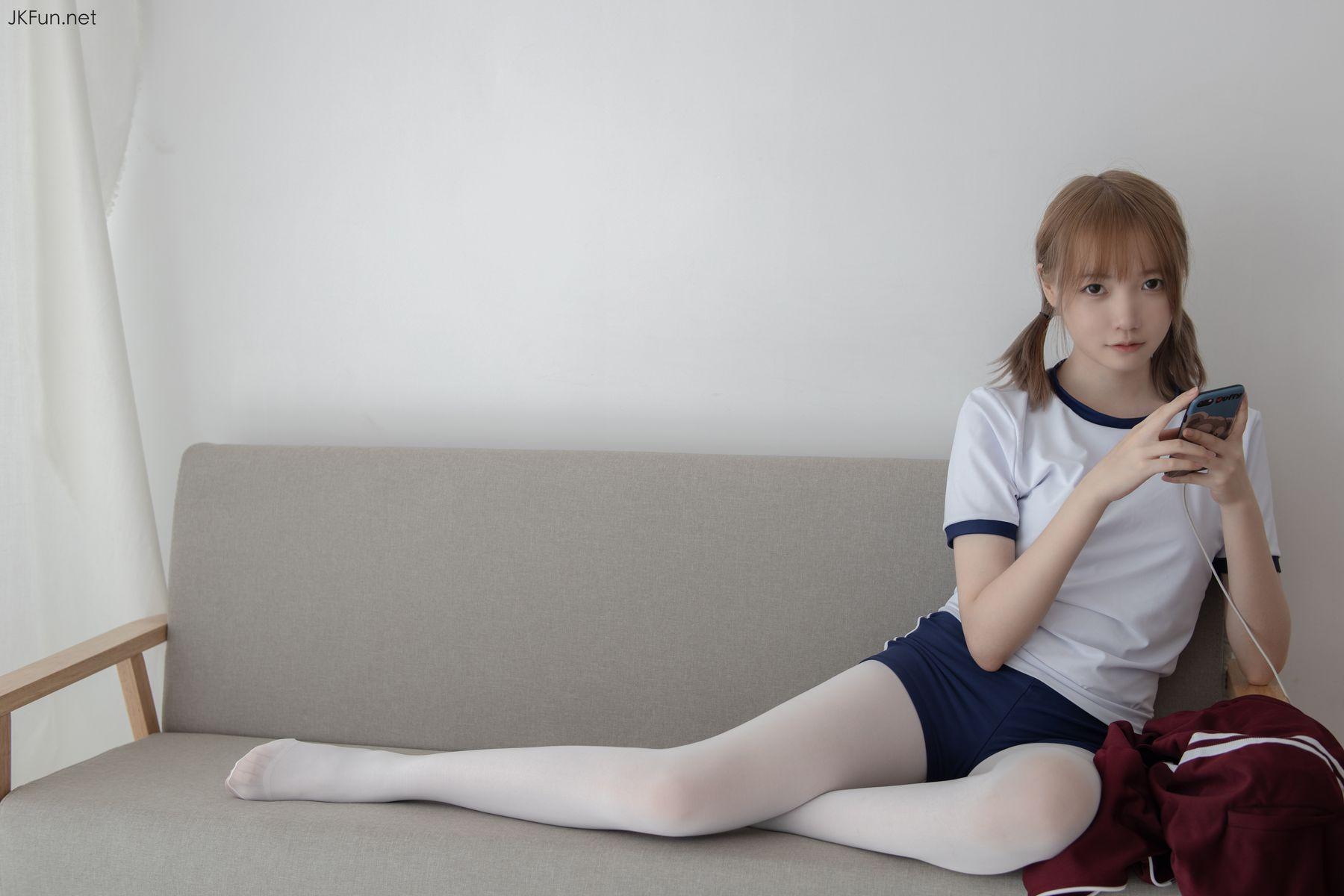 [森萝财团] JKFUN-019 Aika 80D白丝外景体操服 [107P]插图4