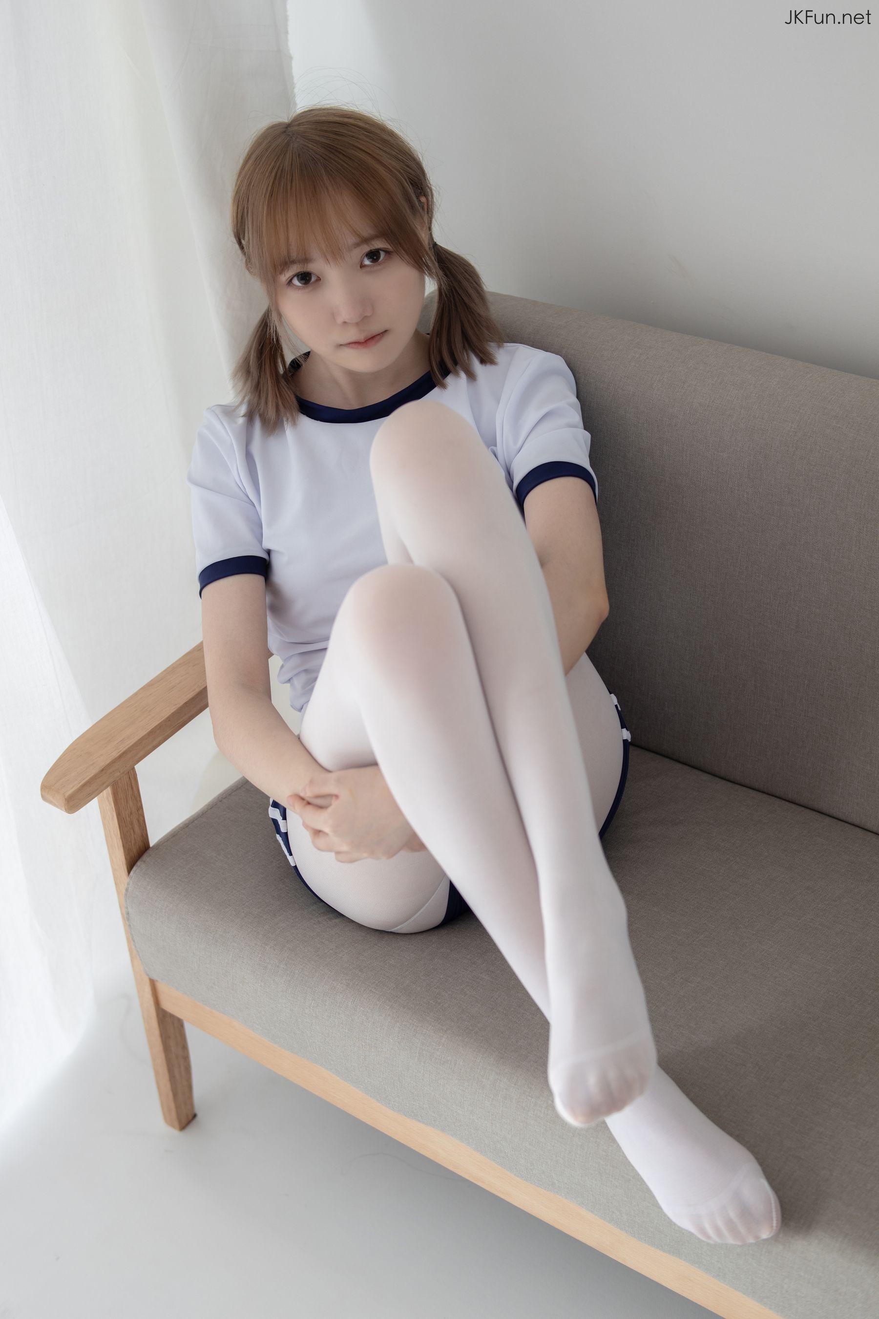 [森萝财团] JKFUN-019 Aika 80D白丝外景体操服 [107P]插图9
