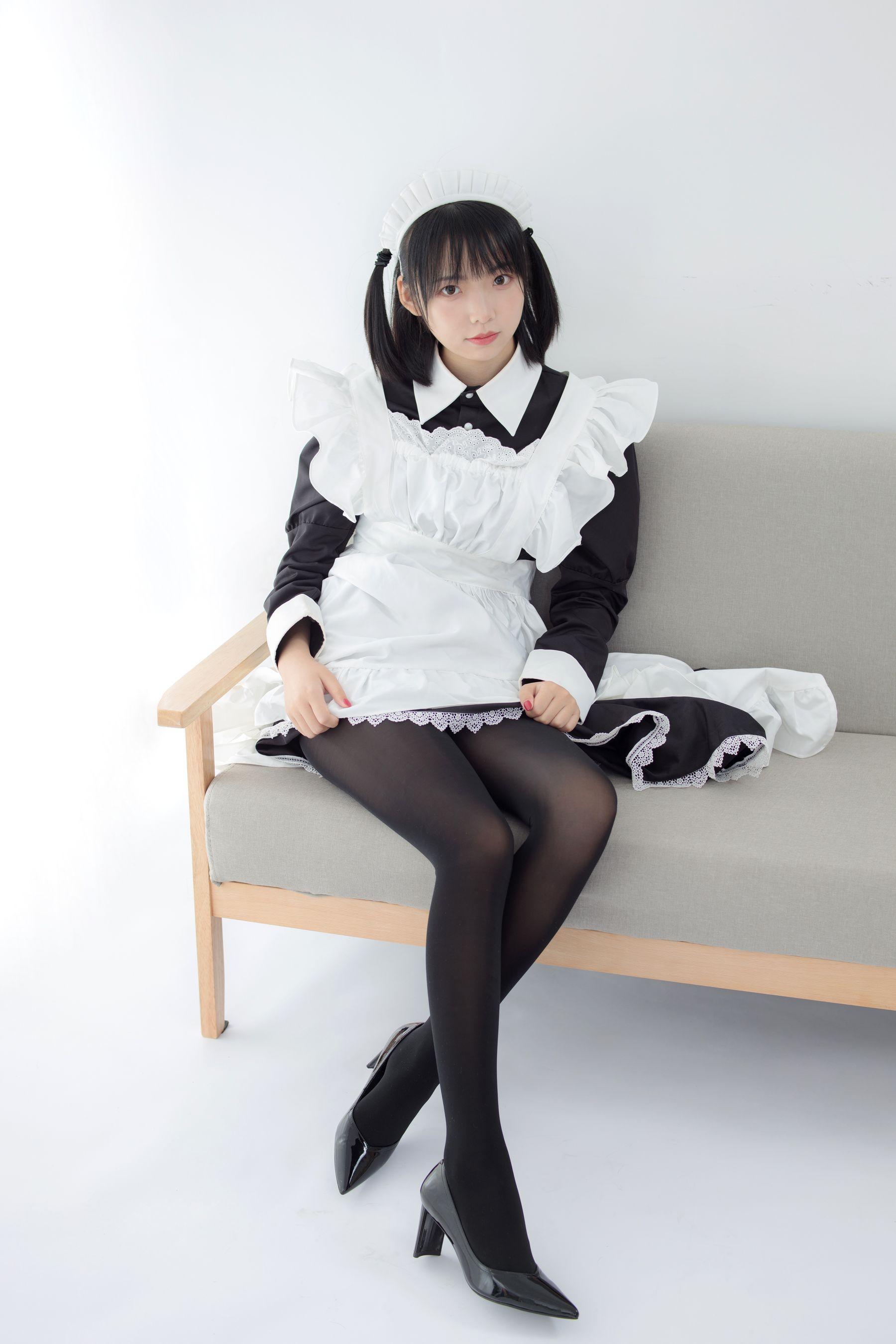 [森萝财团] JKFUN-029 卉子 80D黑丝 踩物女仆 [67P]插图1