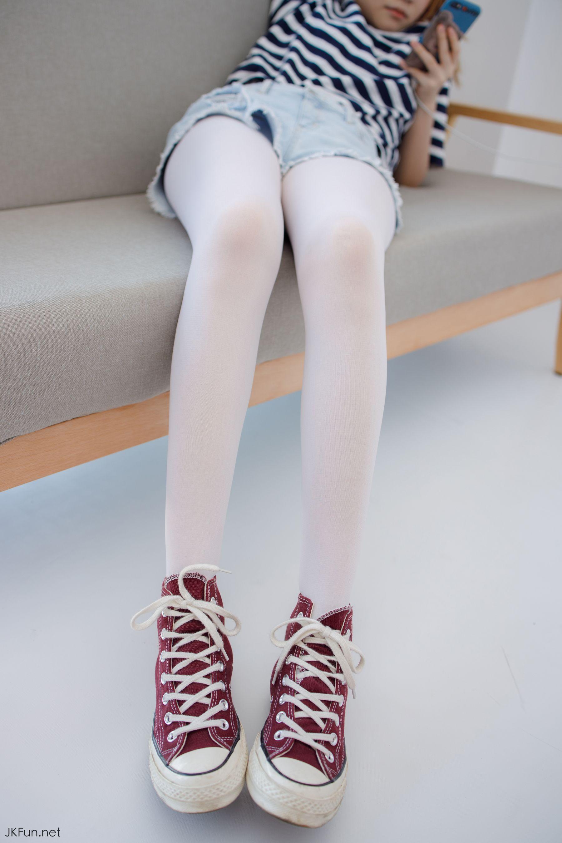 [森萝财团] JKFUN-020 Aika 80D白丝牛仔热裤 [98P]插图9
