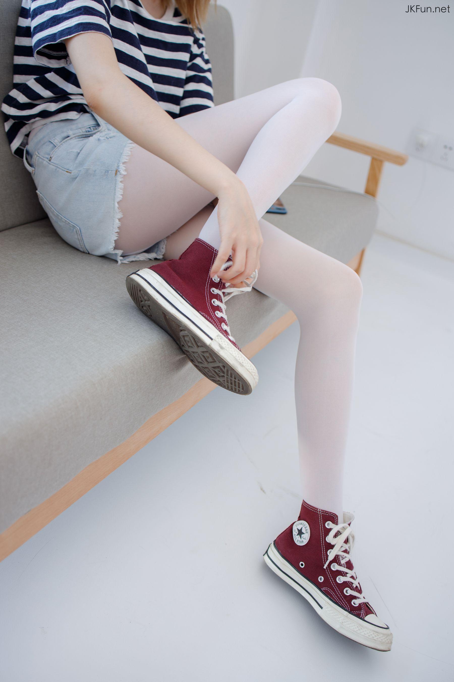 [森萝财团] JKFUN-020 Aika 80D白丝牛仔热裤 [98P]插图3