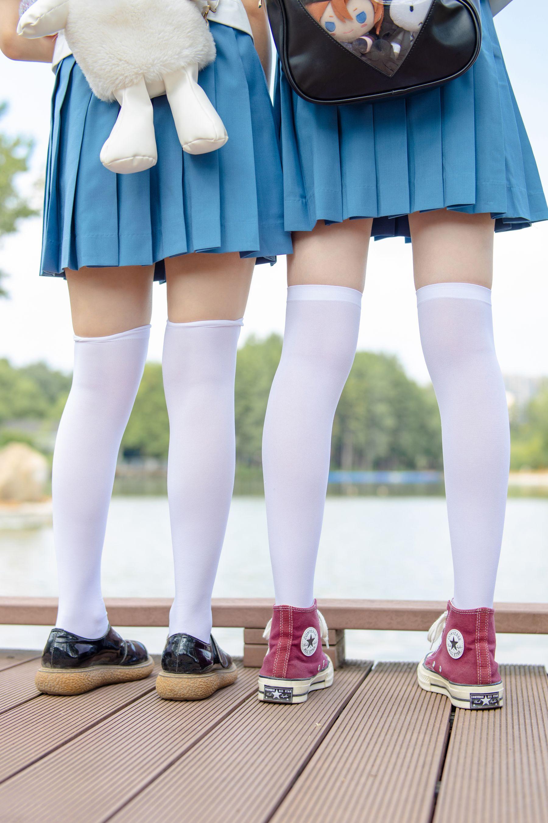 [森萝财团] JKFUN-025 默陌&Aika 80D白丝过膝袜两女一ZOO [93P]插图4