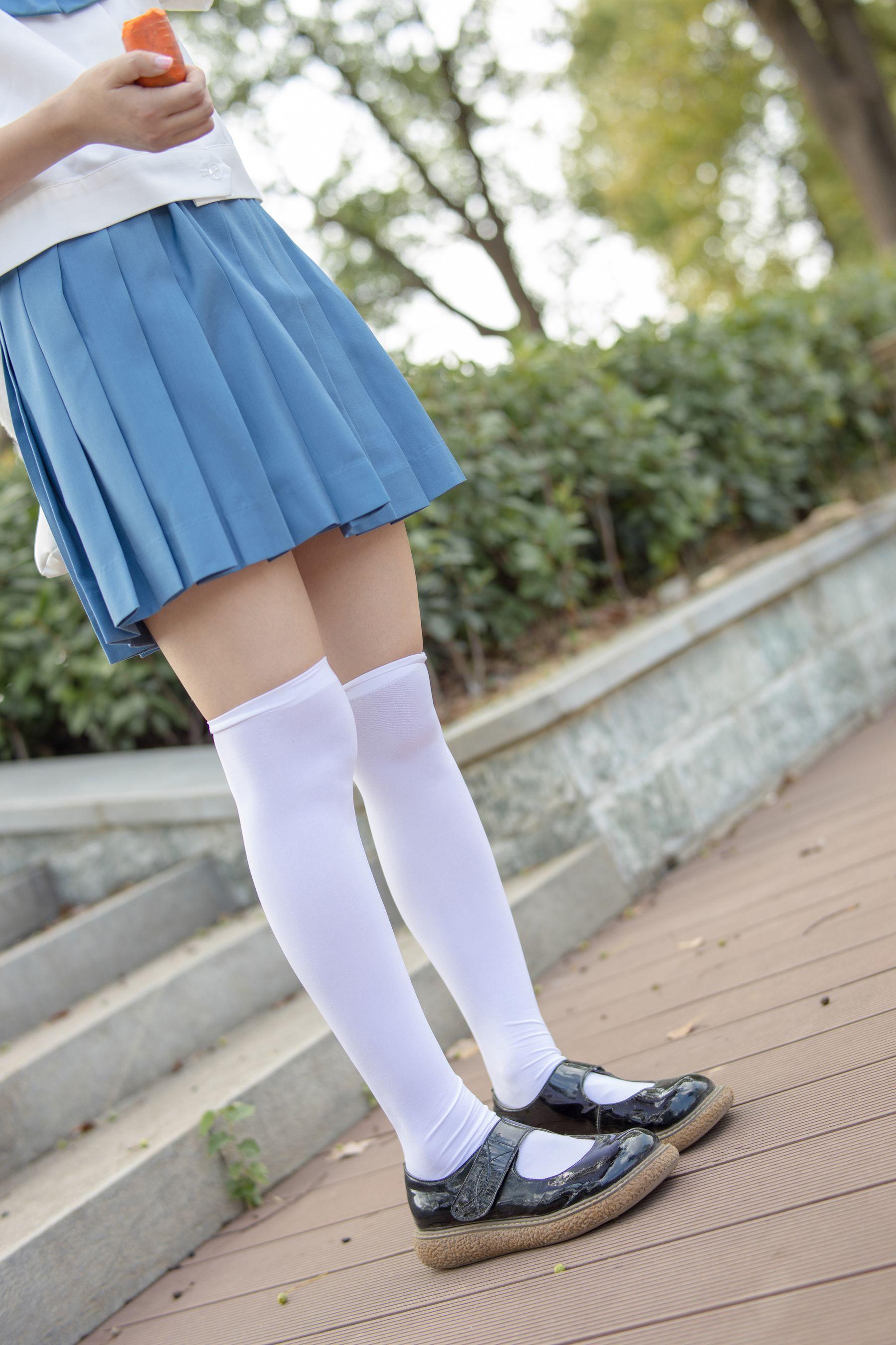 [森萝财团] JKFUN-025 默陌&Aika 80D白丝过膝袜两女一ZOO [93P]插图8