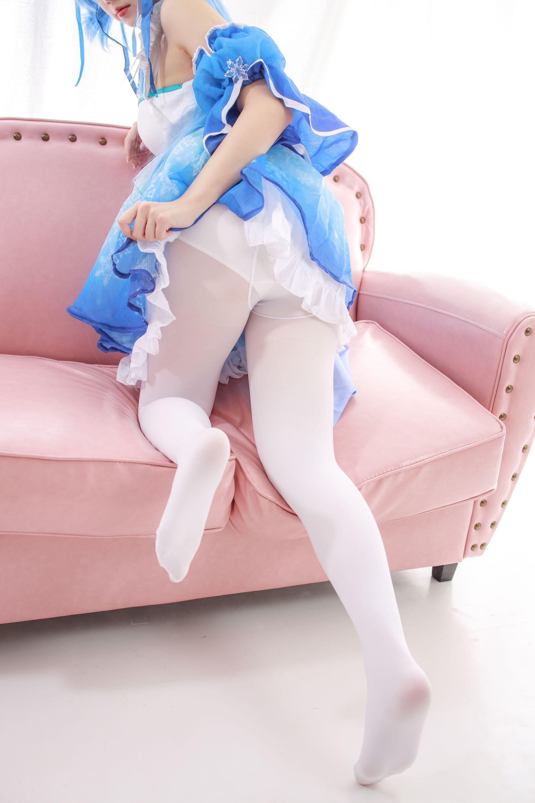 [森萝财团] JKFUN-023 雪晴 300D白丝小萝莉Cosplay装 [100P]插图3