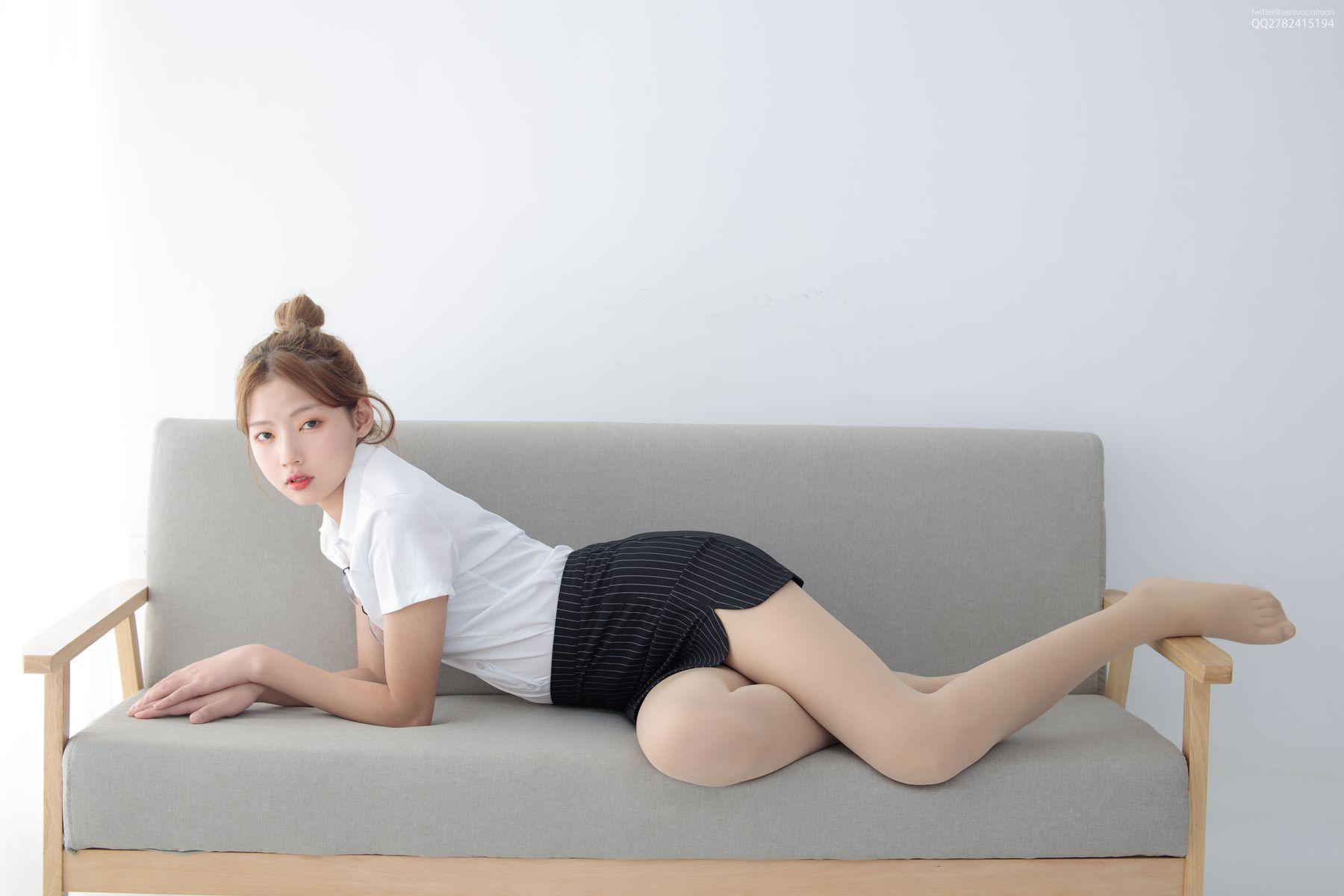 [森萝财团] JKFUN-046 50D肉丝 OL一定要搭配眼镜 [63P]插图9