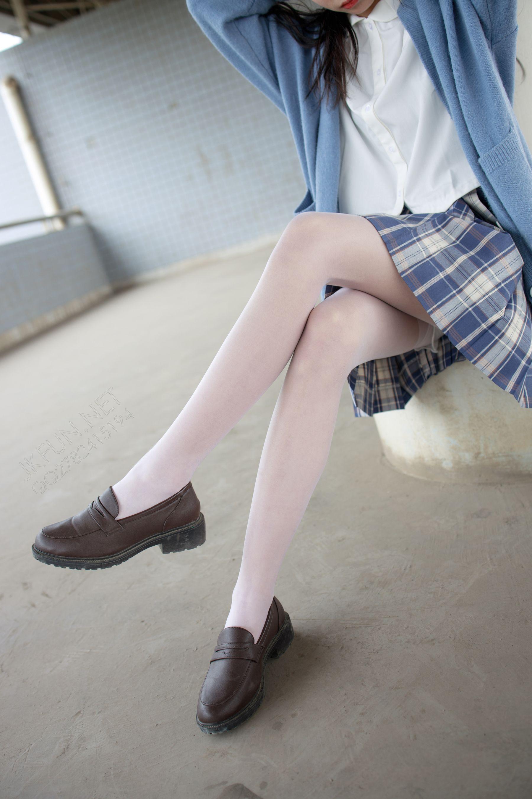 [森萝财团] JKFUN-003 甜米 春游 [150P]插图3