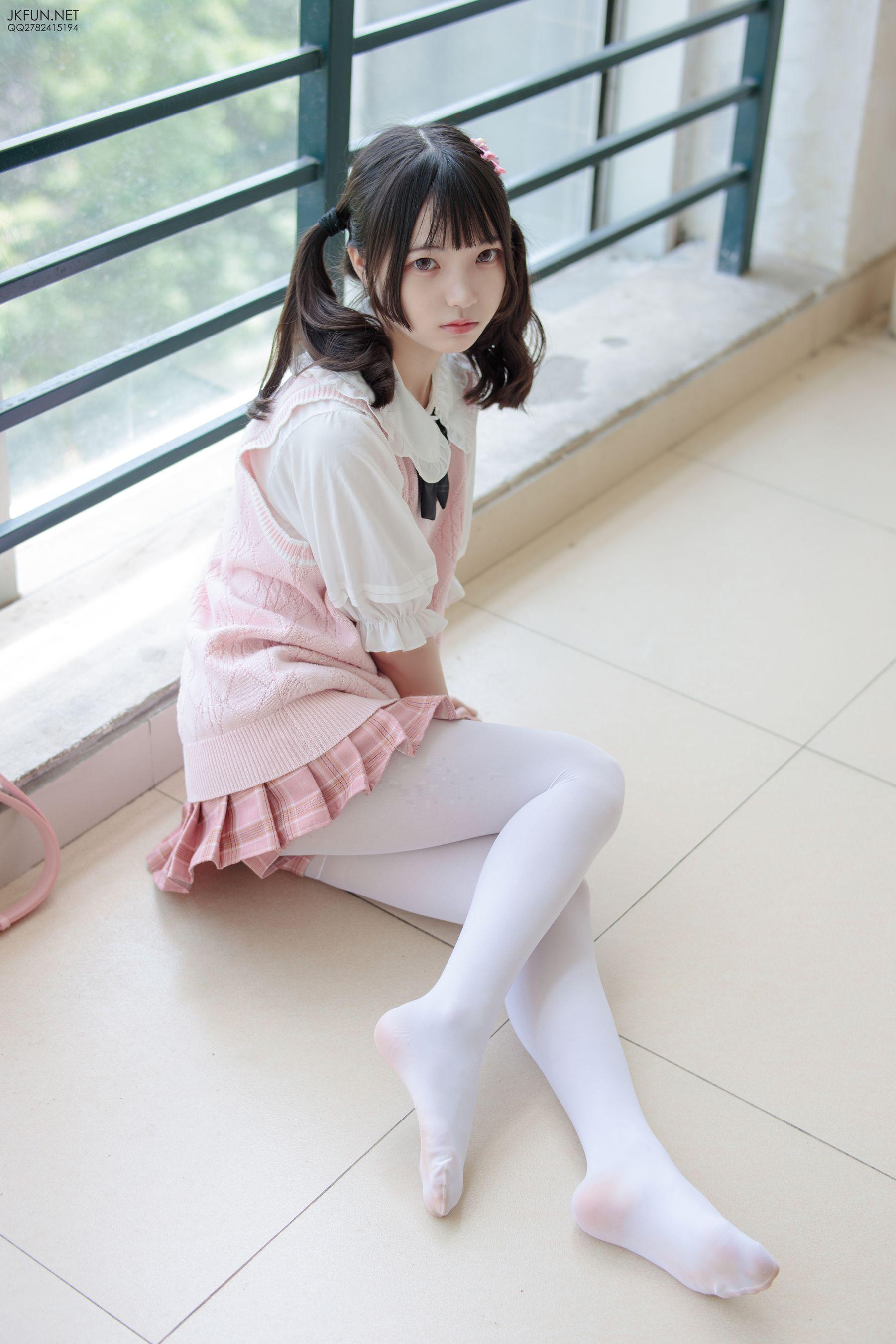 [森萝财团] JKFUN-007 默陌 80D白丝 [126P]插图1