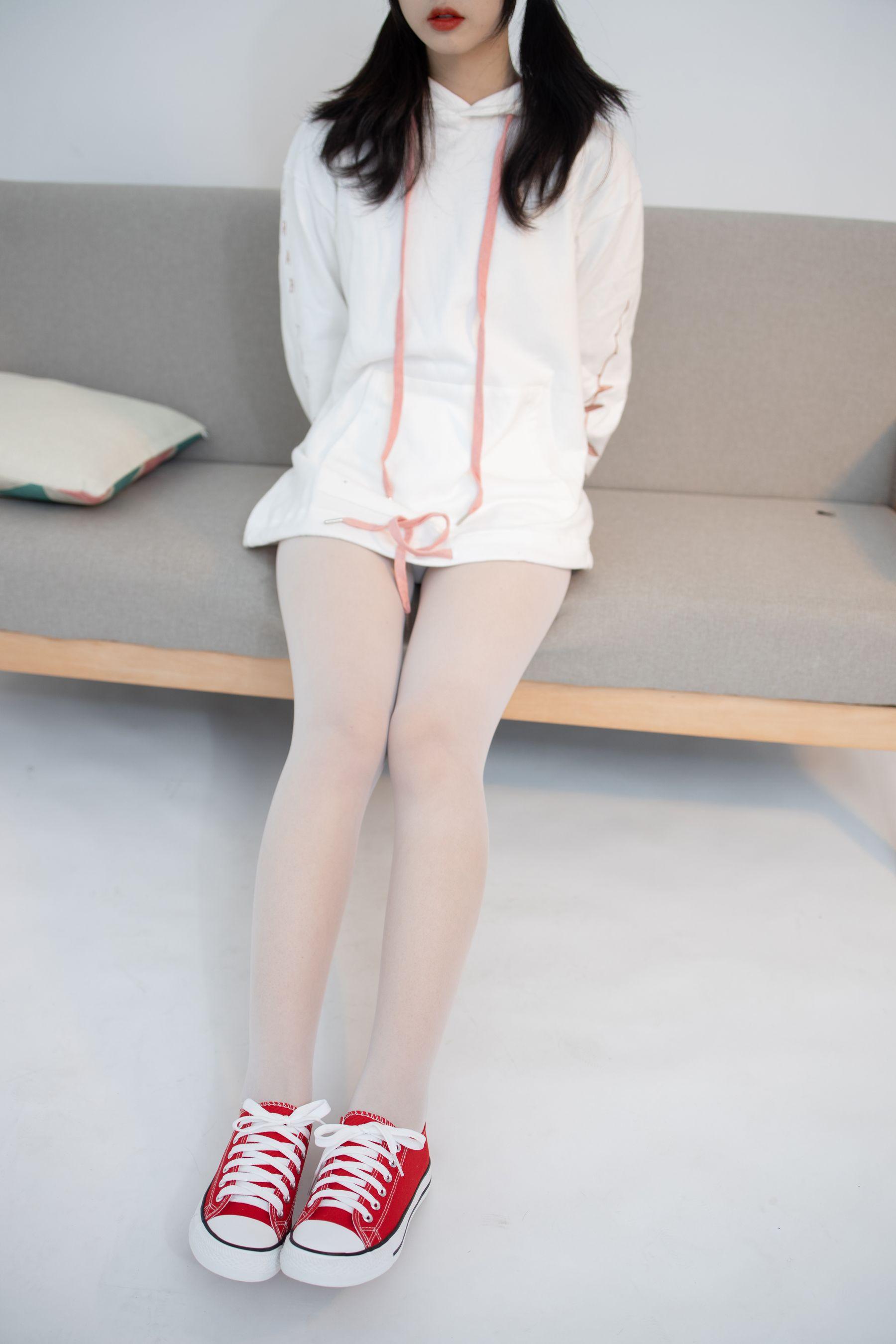 [森萝财团] JKFUN-054 小夜 13D白丝 红色帆布鞋定制 [50P]插图5
