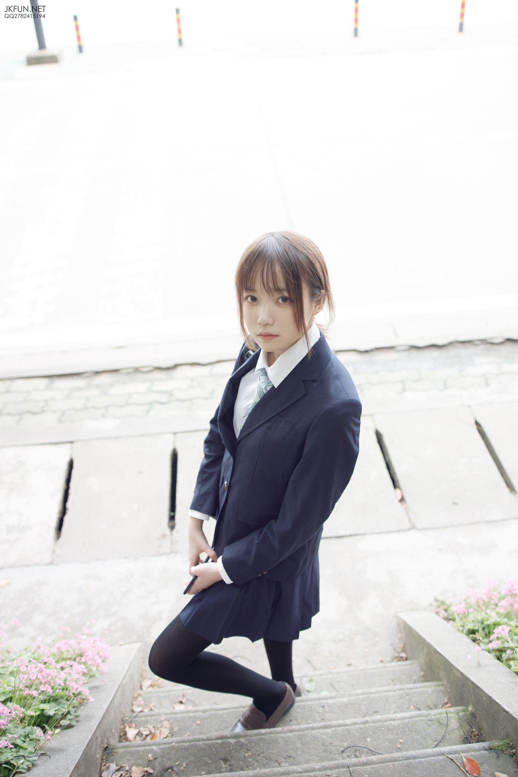 [森萝财团] JKFUN-006 Aika 日系黑丝 [140P]插图1