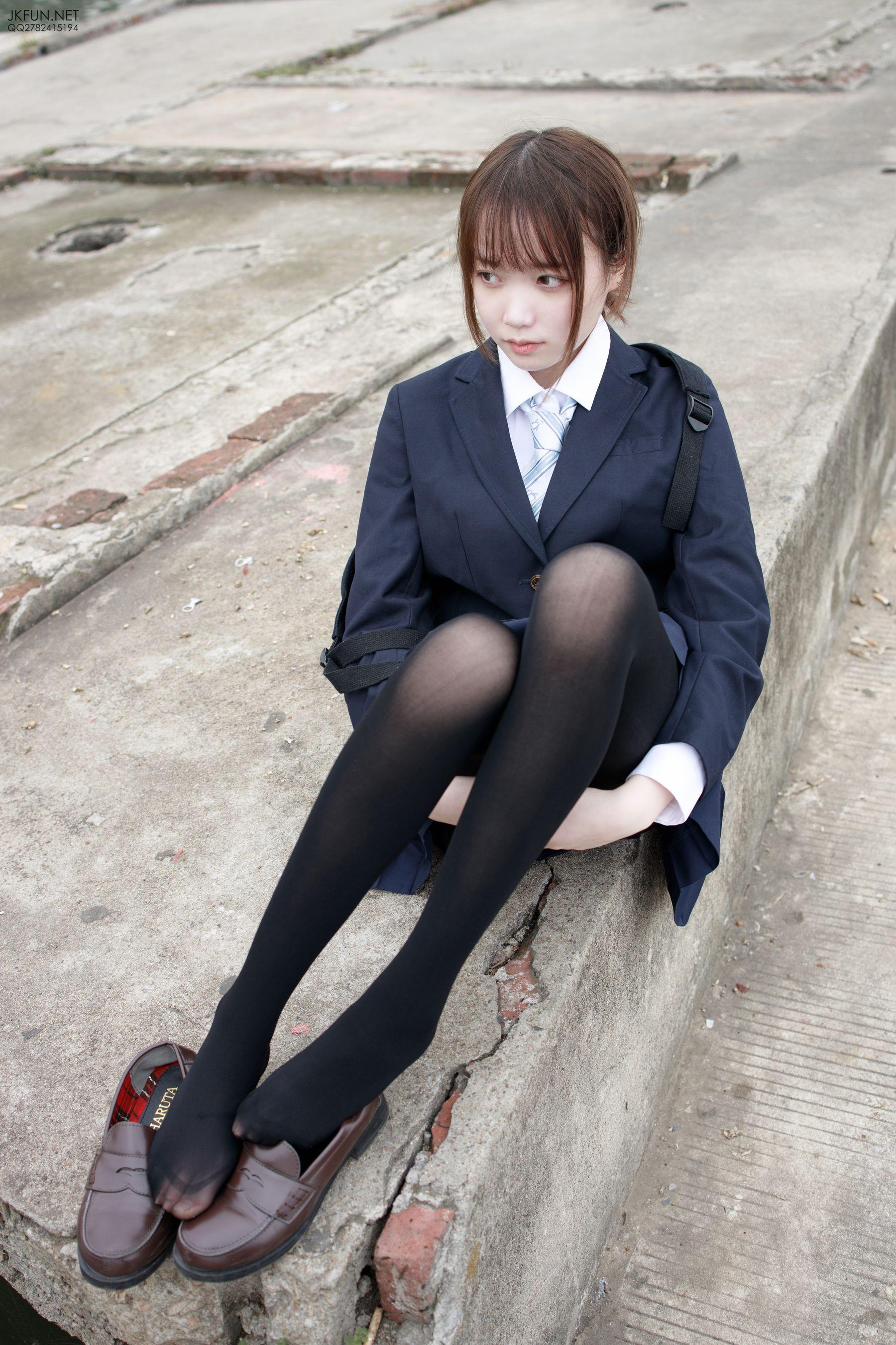 [森萝财团] JKFUN-006 Aika 日系黑丝 [140P]插图5