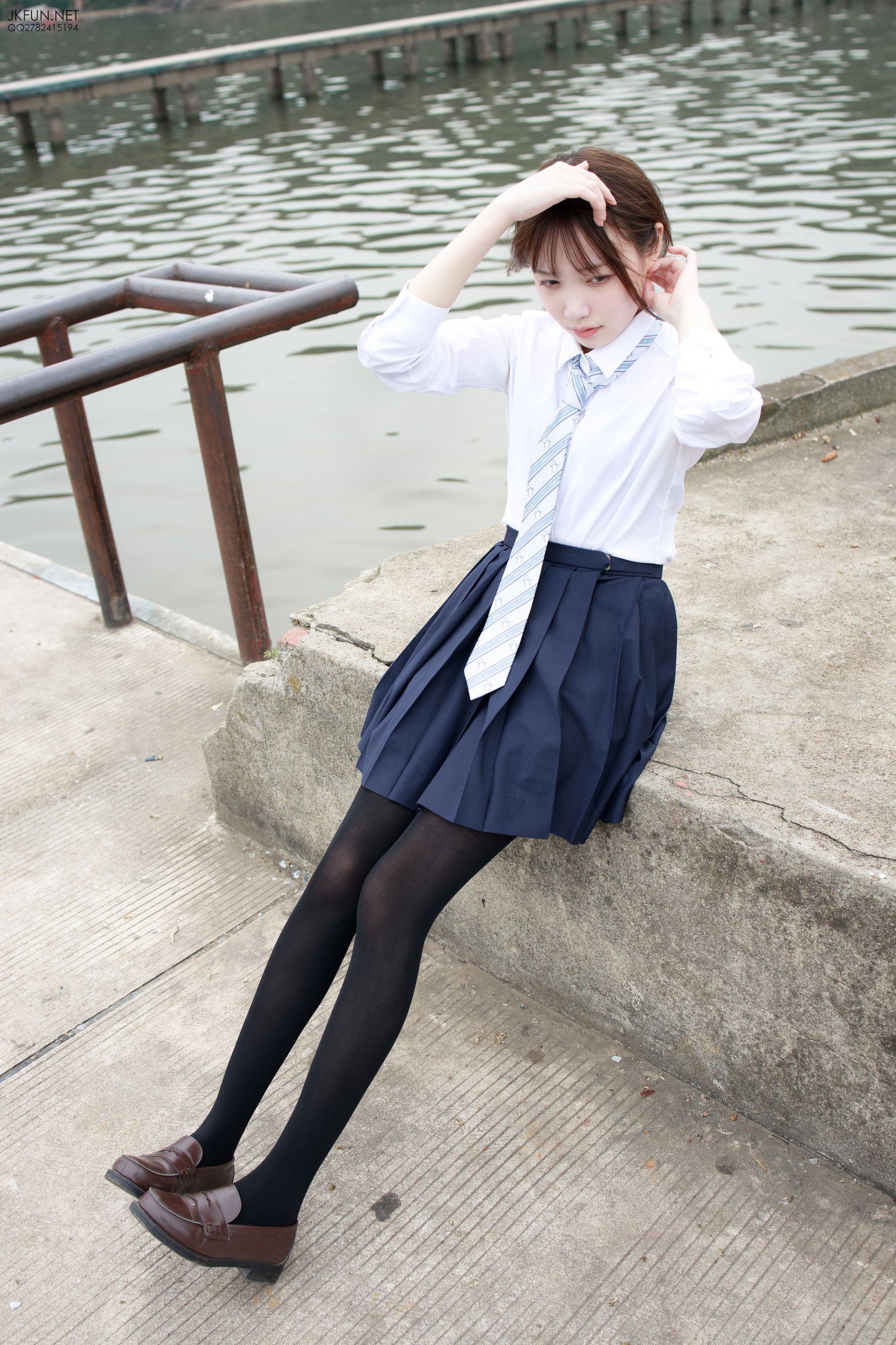 [森萝财团] JKFUN-006 Aika 日系黑丝 [140P]插图3
