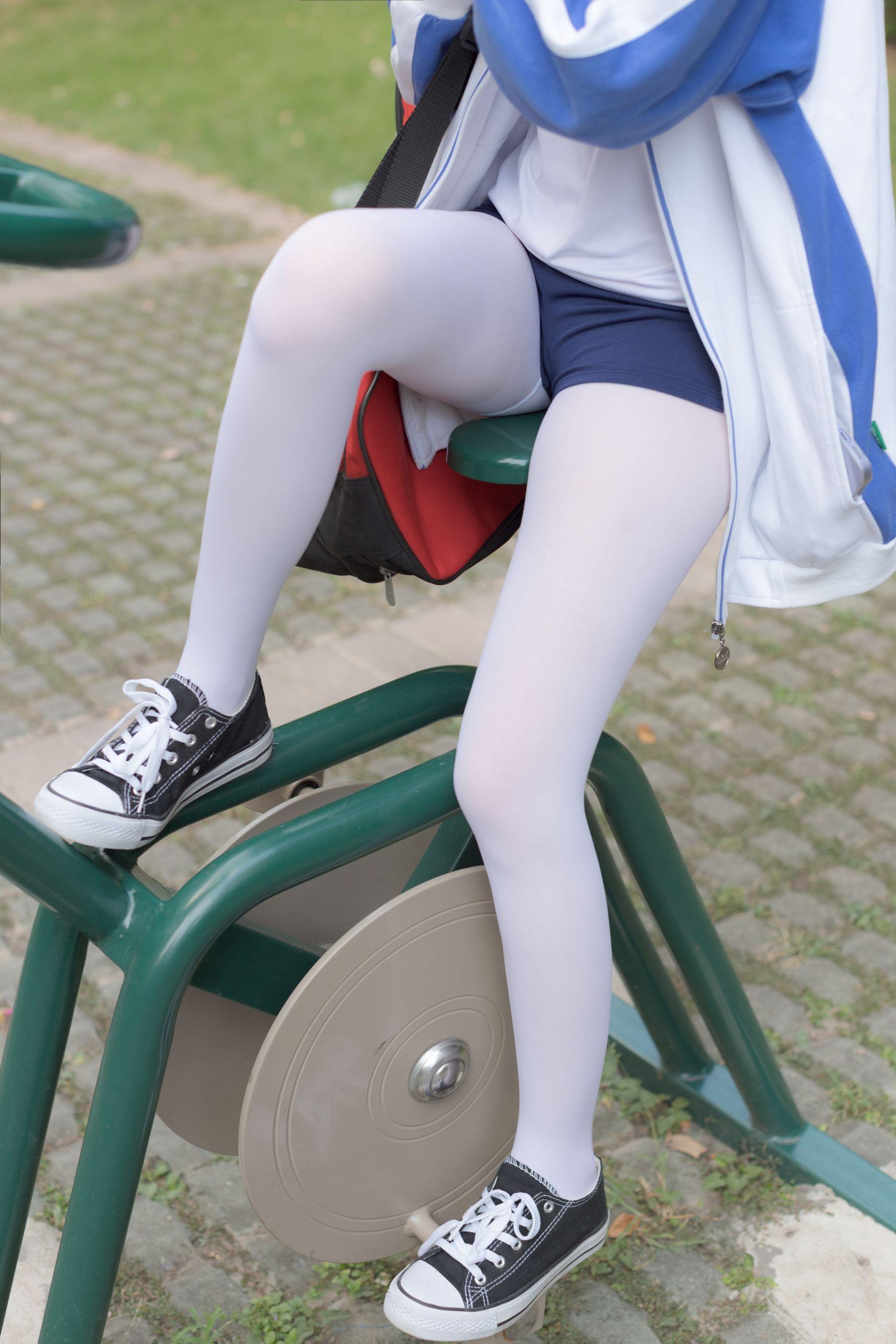 森萝财团 無料-006 鹿可 户外体操服 [19P]插图5