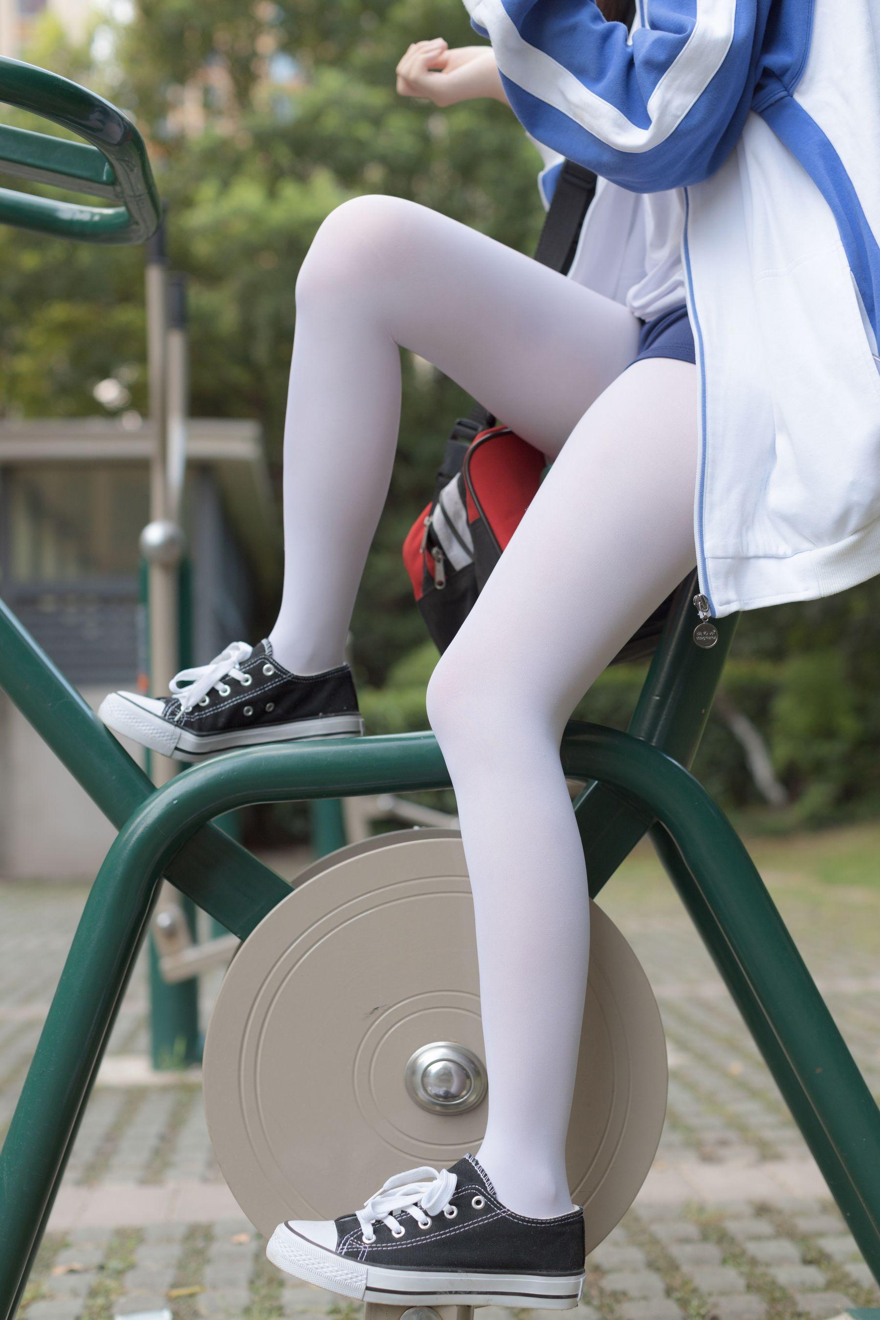 森萝财团 無料-006 鹿可 户外体操服 [19P]插图6